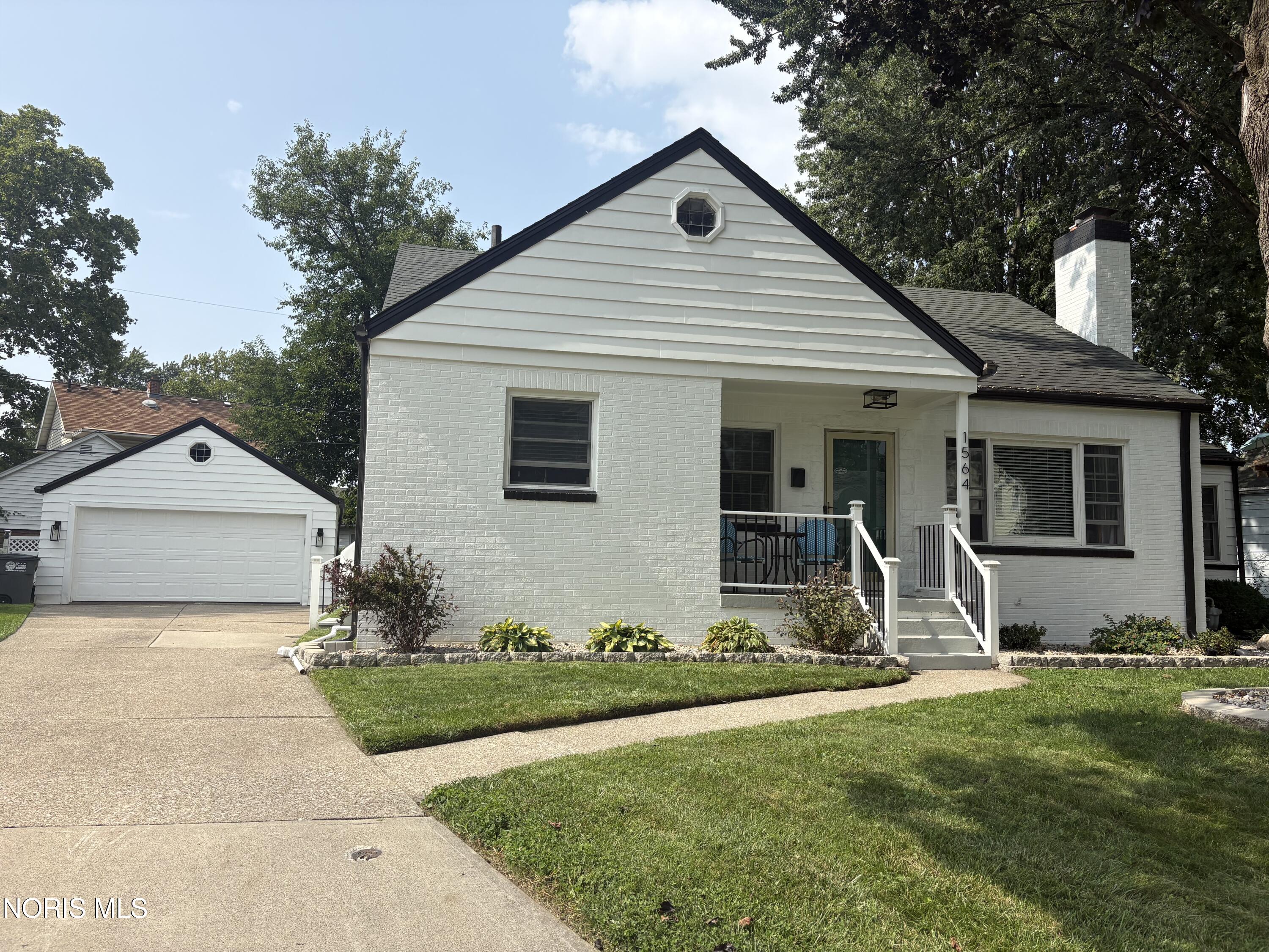 1564 Glenbrook Drive — photo
