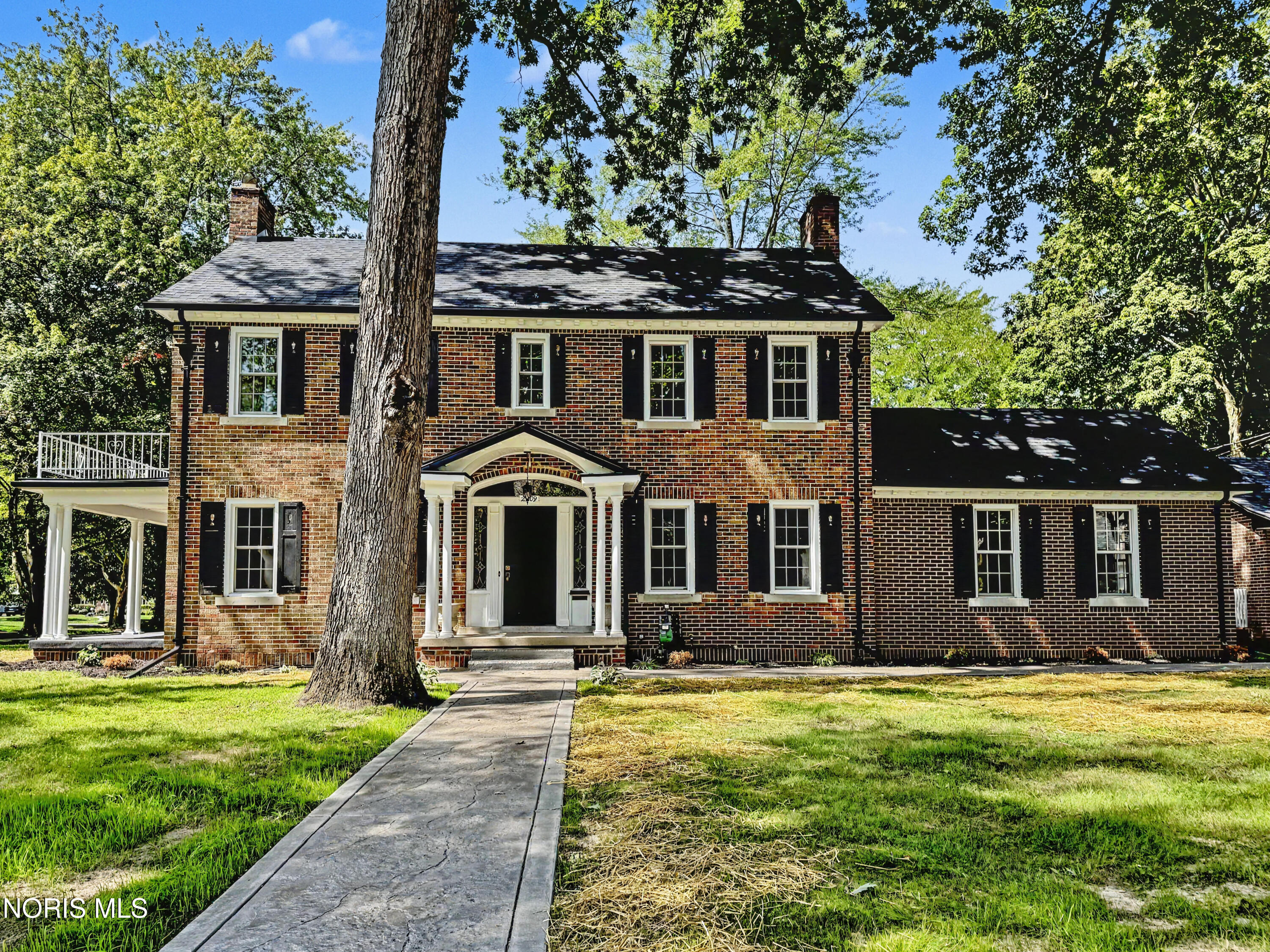 2509 Meadowwood Drive — photo