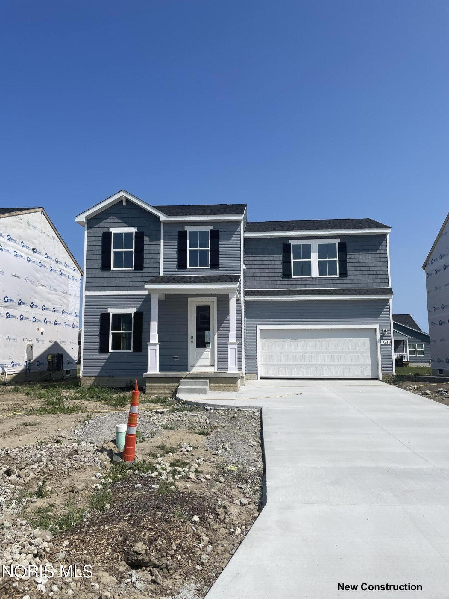 924 Creekside Lane — photo