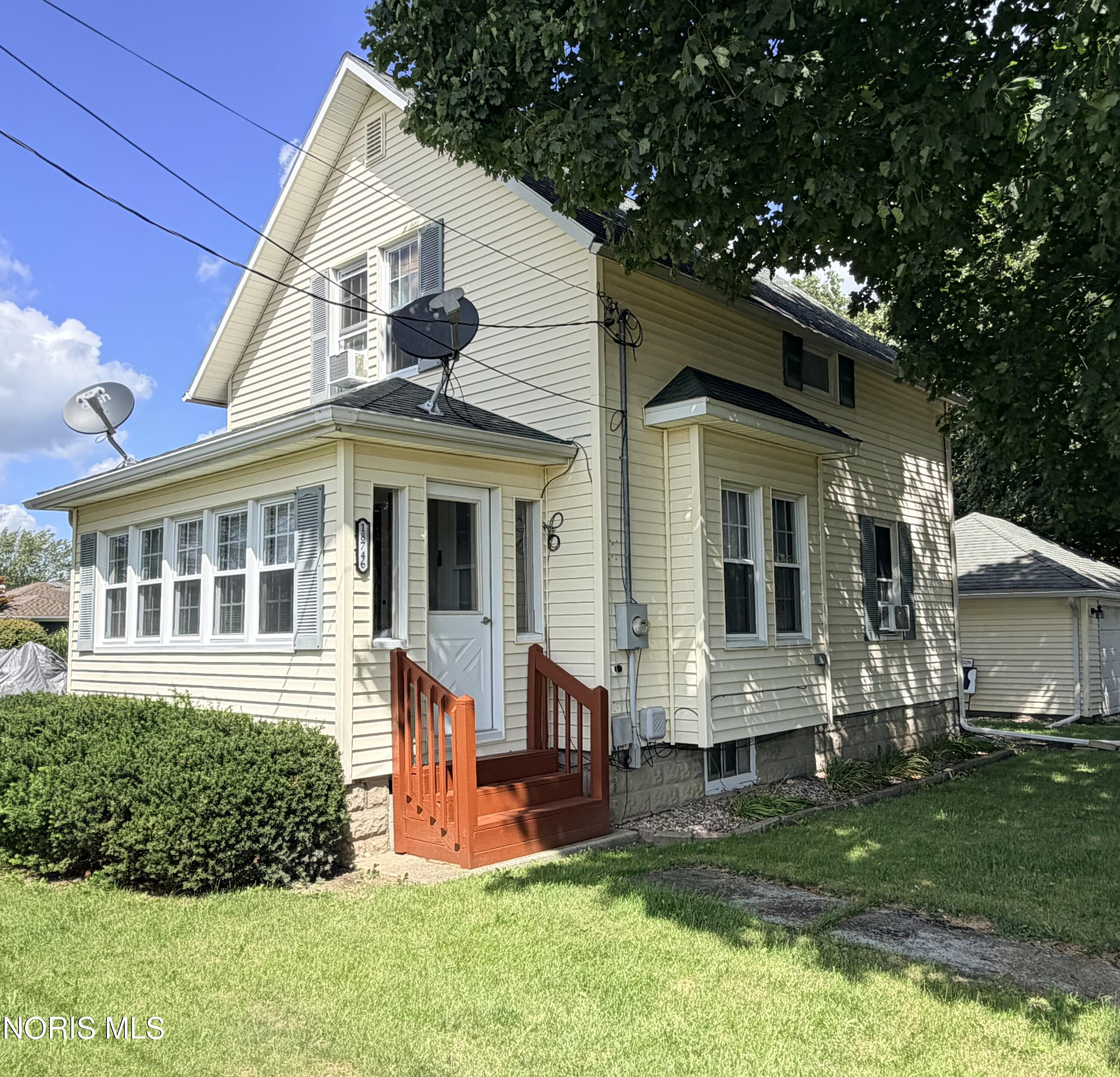 18746 North Street — photo