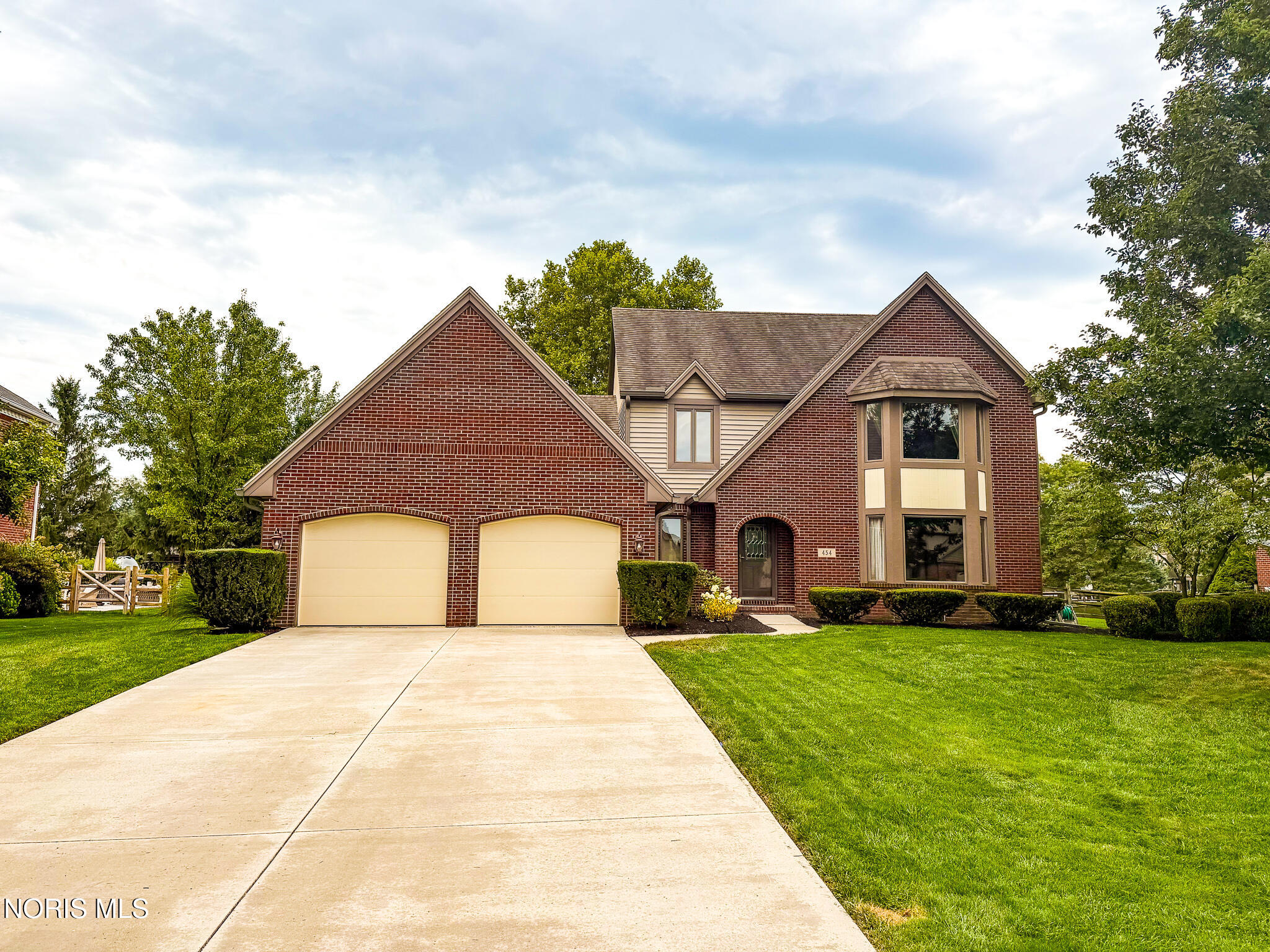 454 Rutledge Court — photo