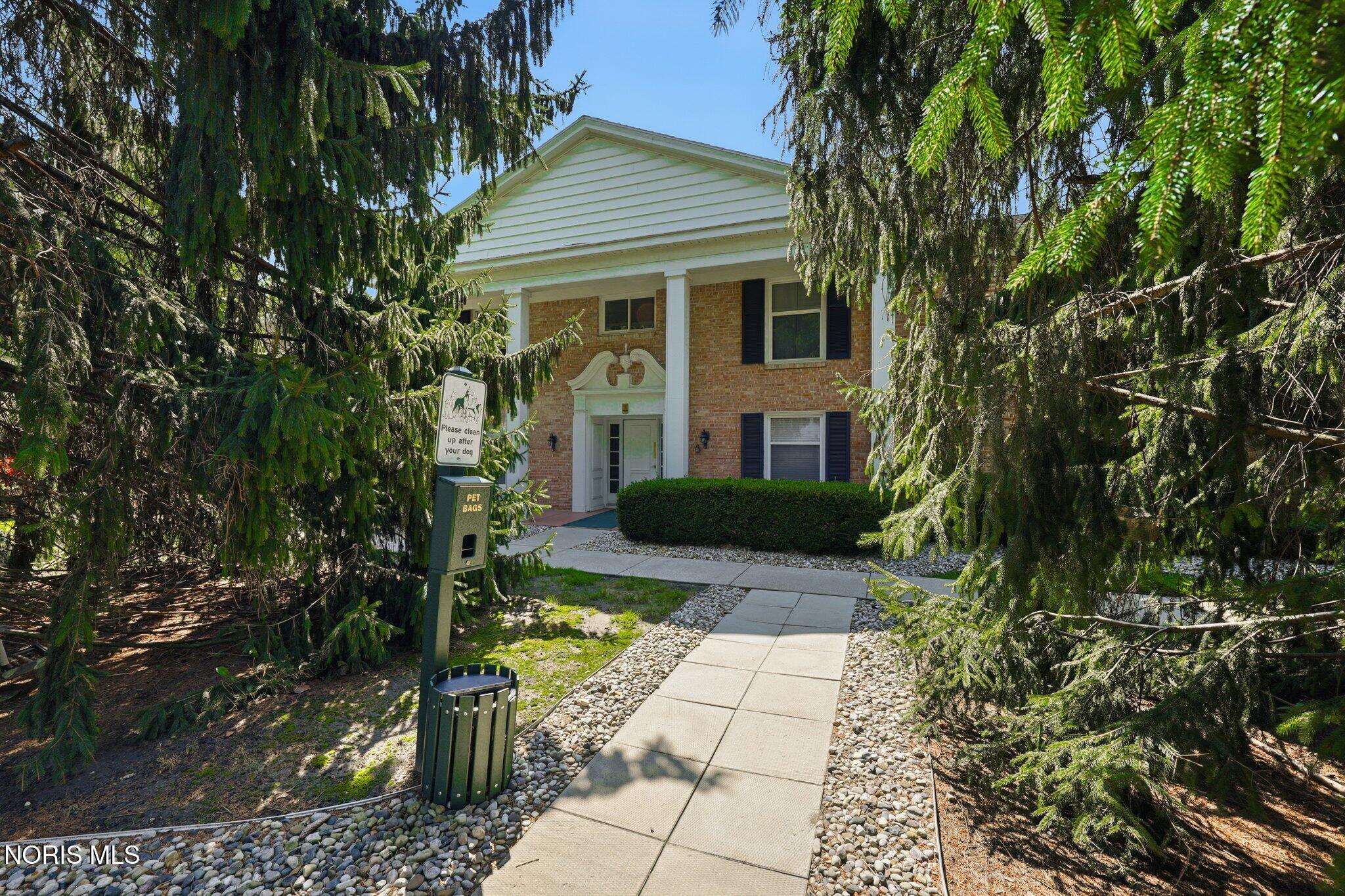 4243 W Bancroft Street, Apt 101W — photo