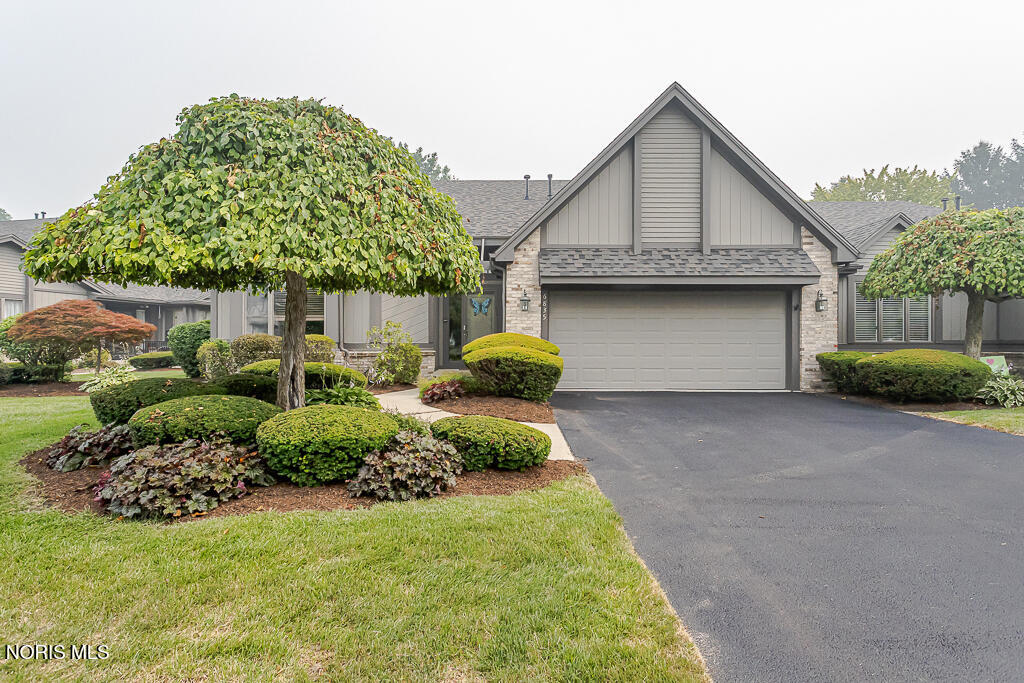 6835 Carrie Pine Lane — photo