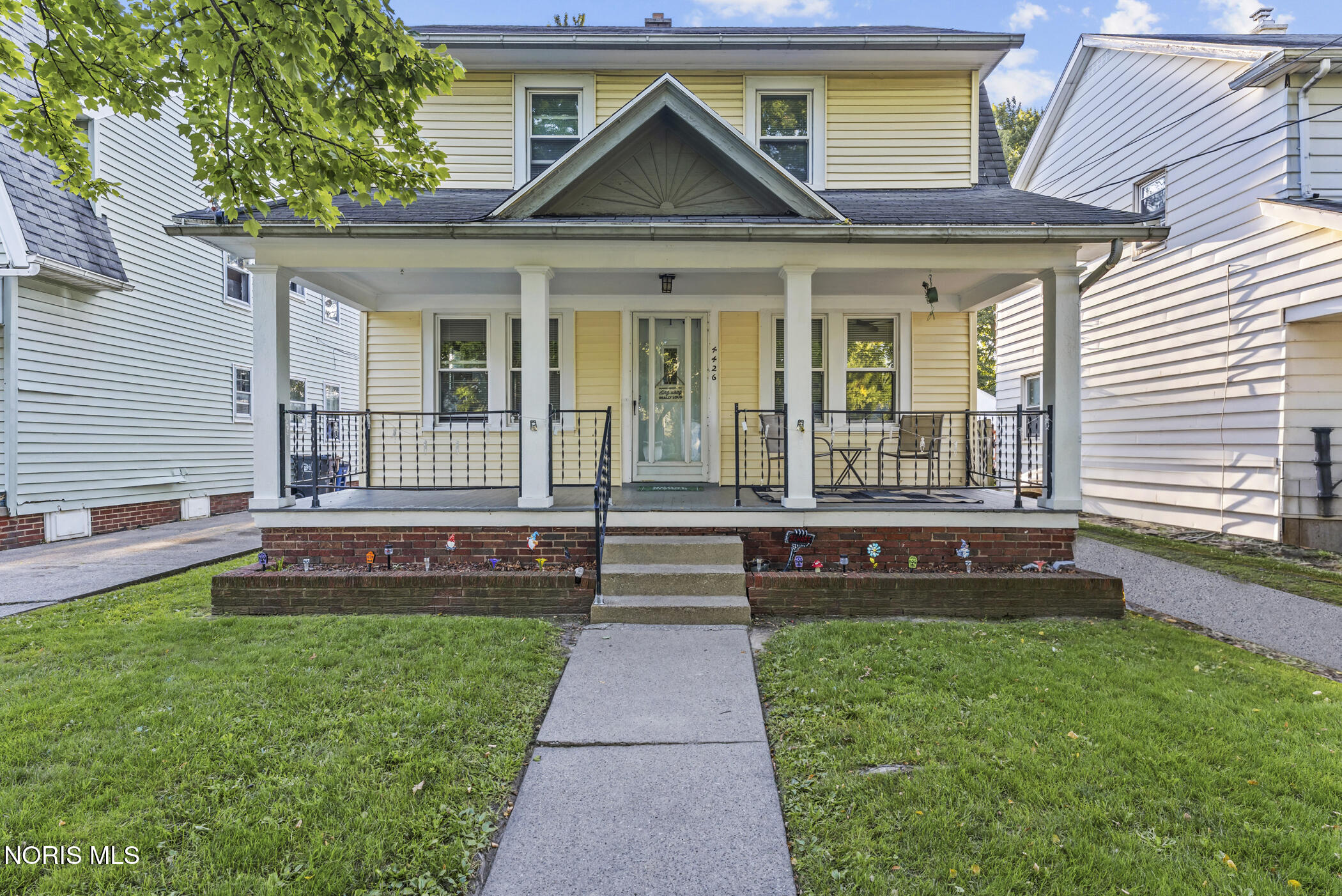 4426 Burnham Avenue — photo