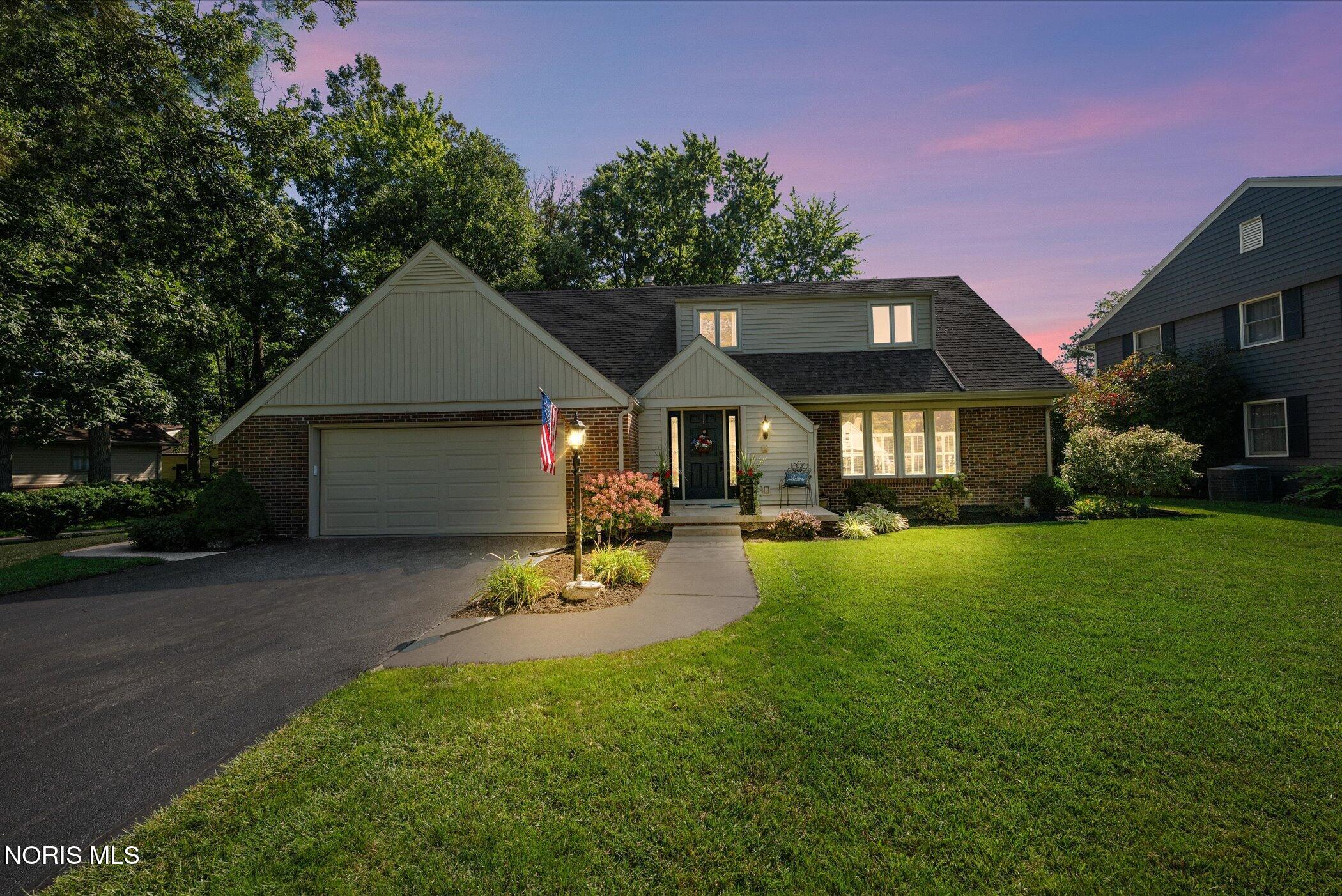 894 Apple Creek Drive — photo
