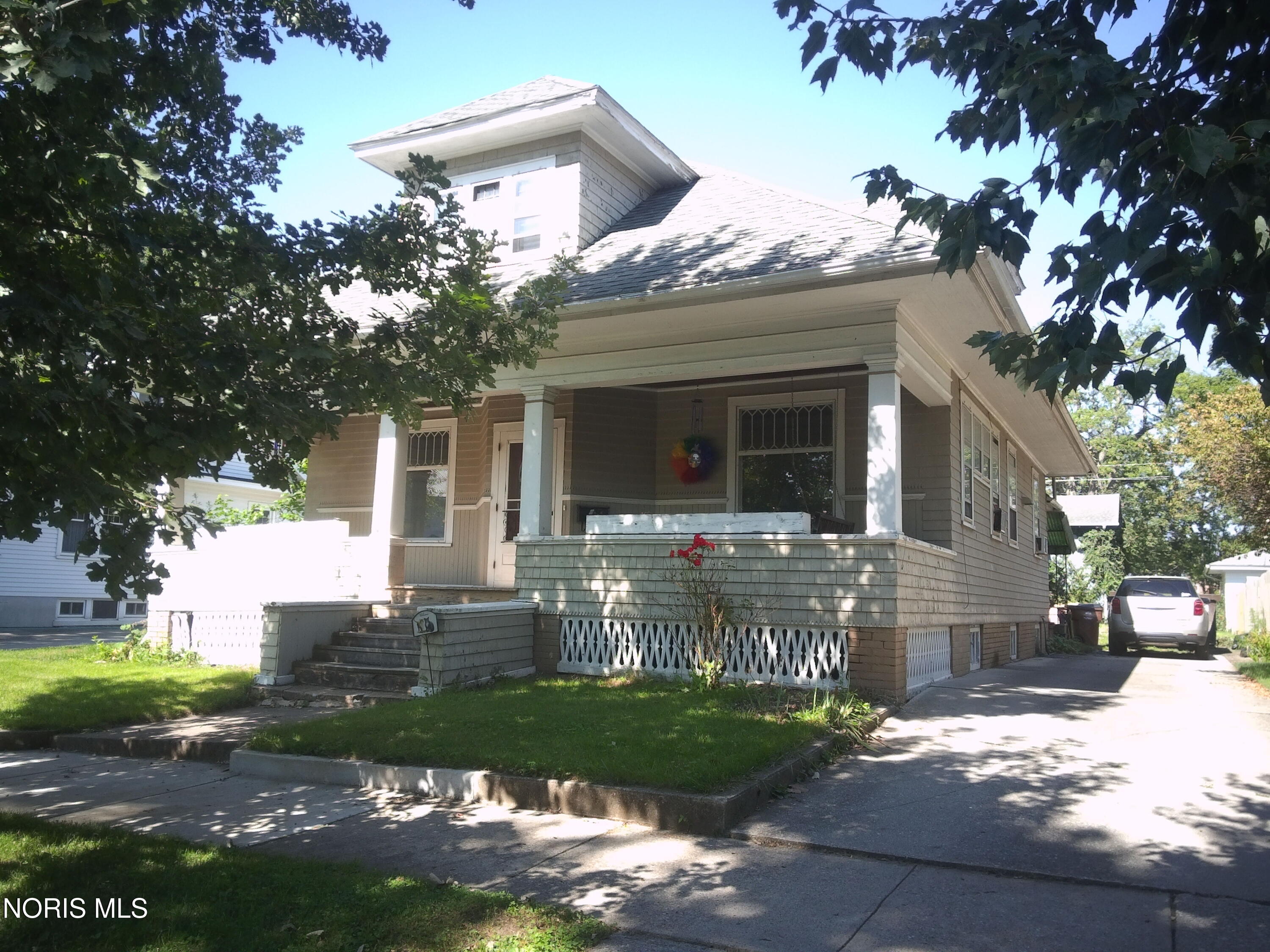 630 Washington Avenue — photo
