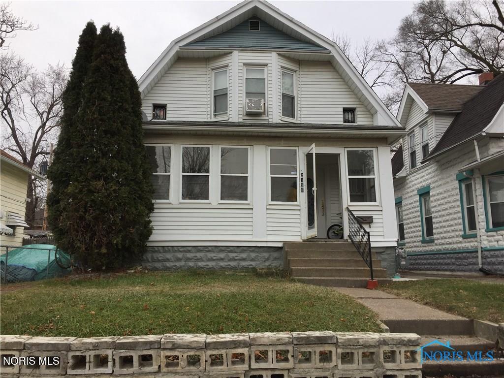 2128 Miles Avenue — photo