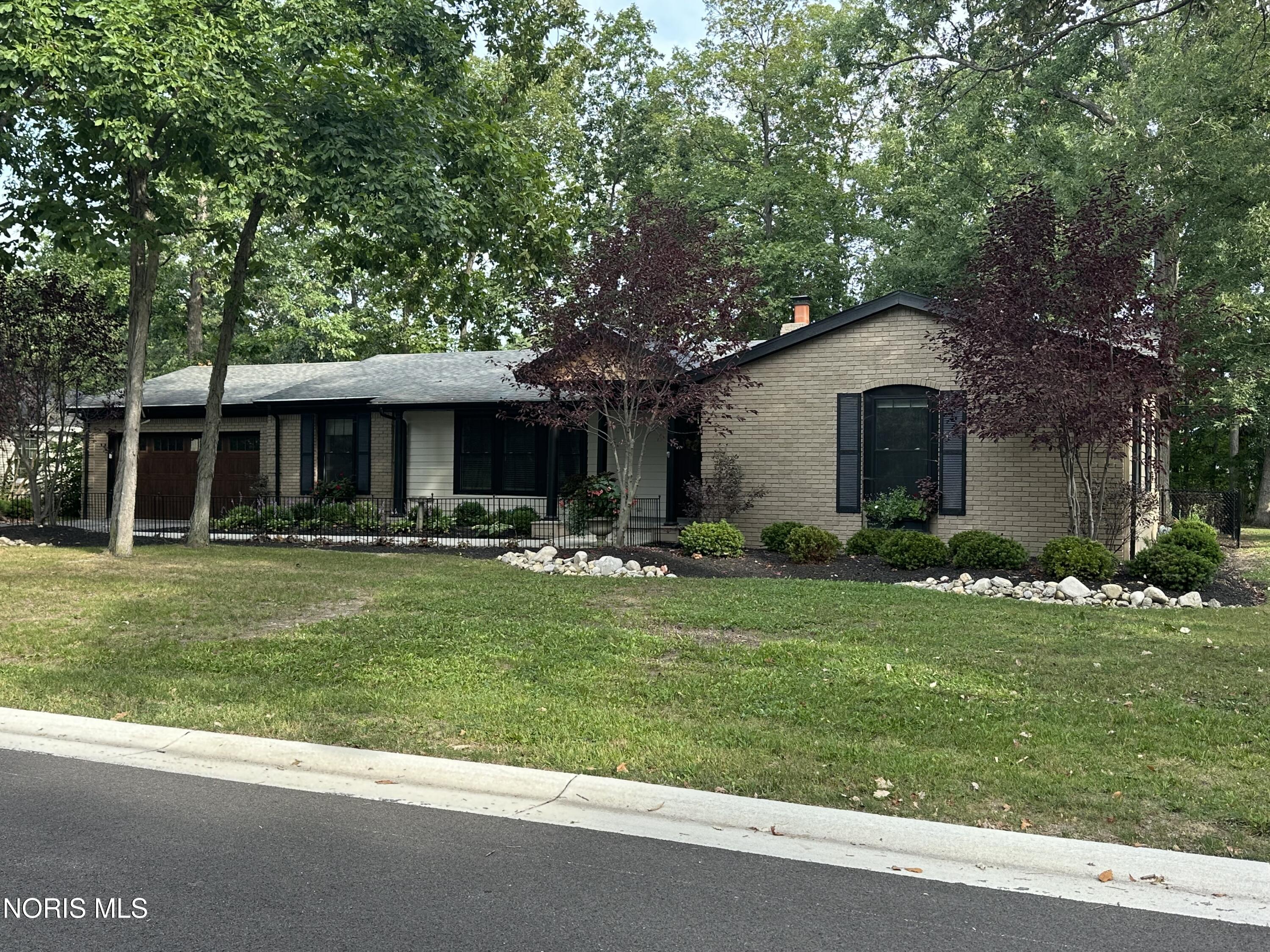 1901 Tanglewood Drive — photo