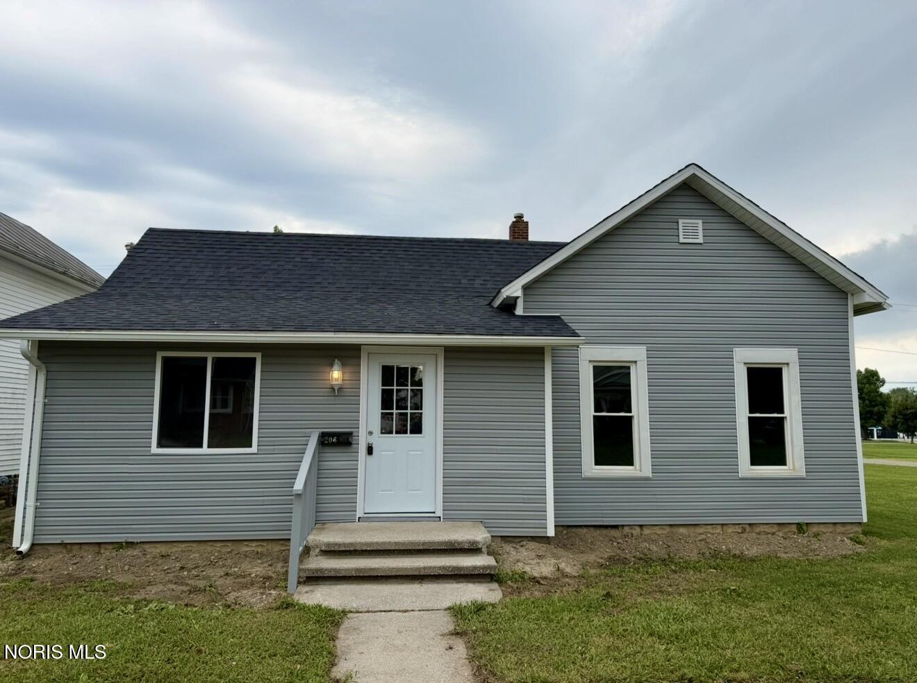 206 Summit Street — photo