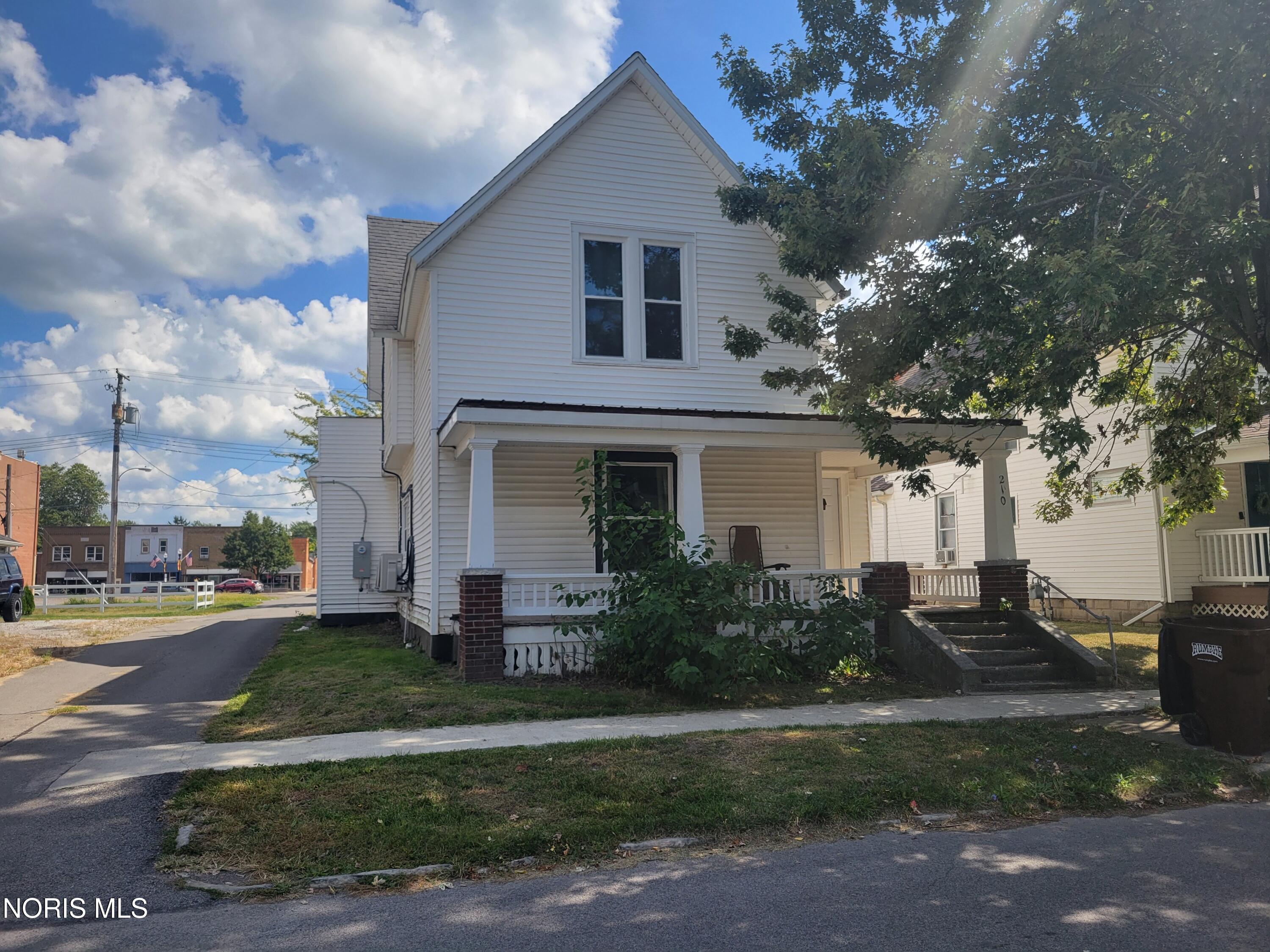 210 N Gilbert Street — photo