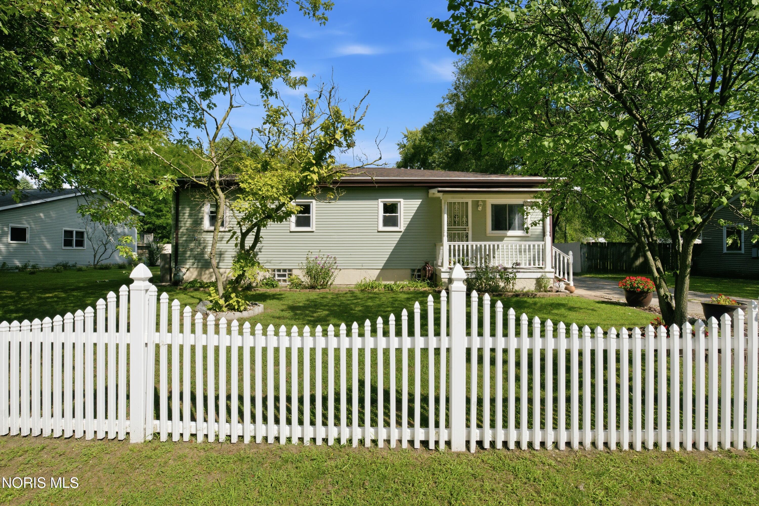 5732 Roan Road — photo