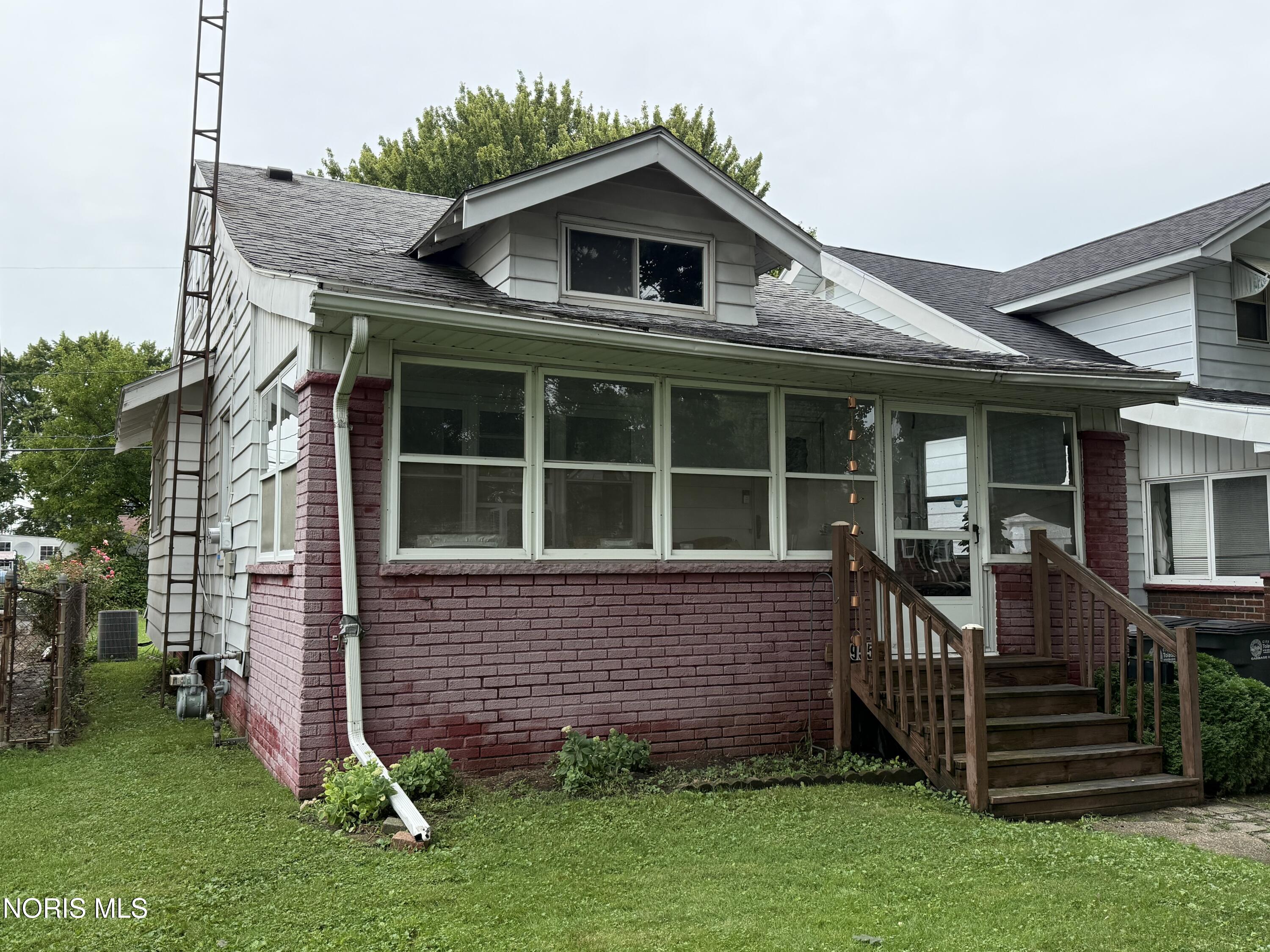 1955 Kelsey Avenue — photo