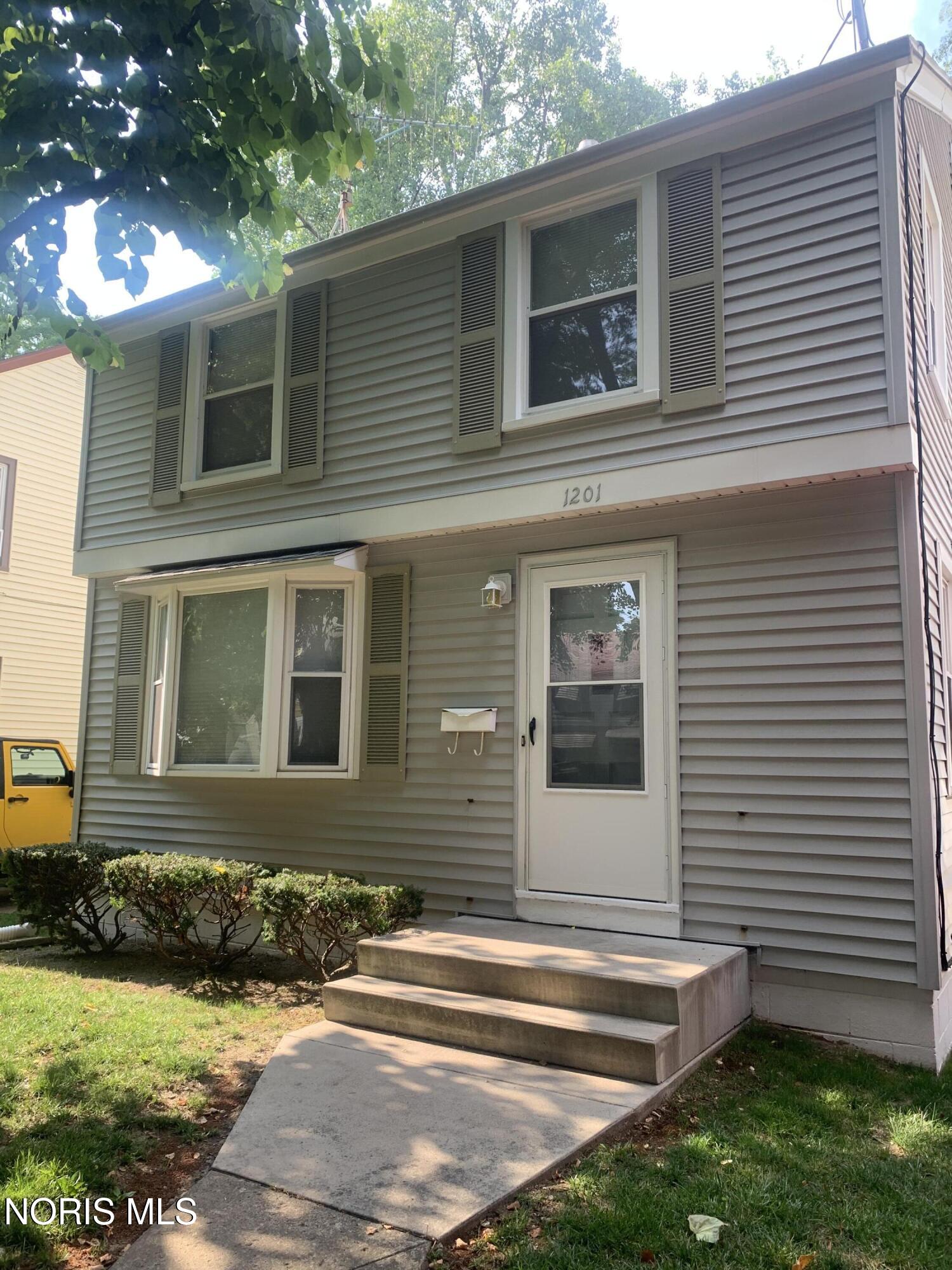 1201 Hawk Street — photo