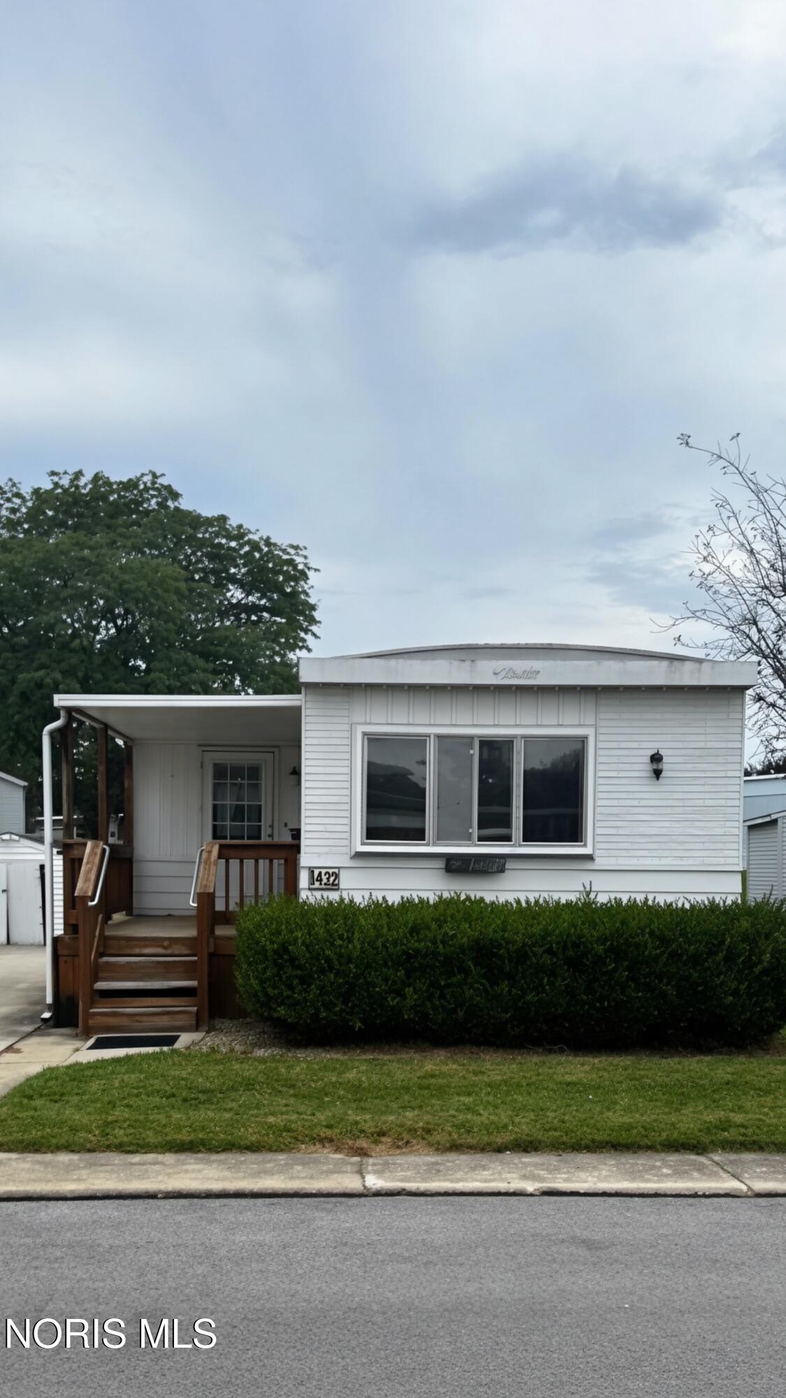 1432 Westshore Drive — photo