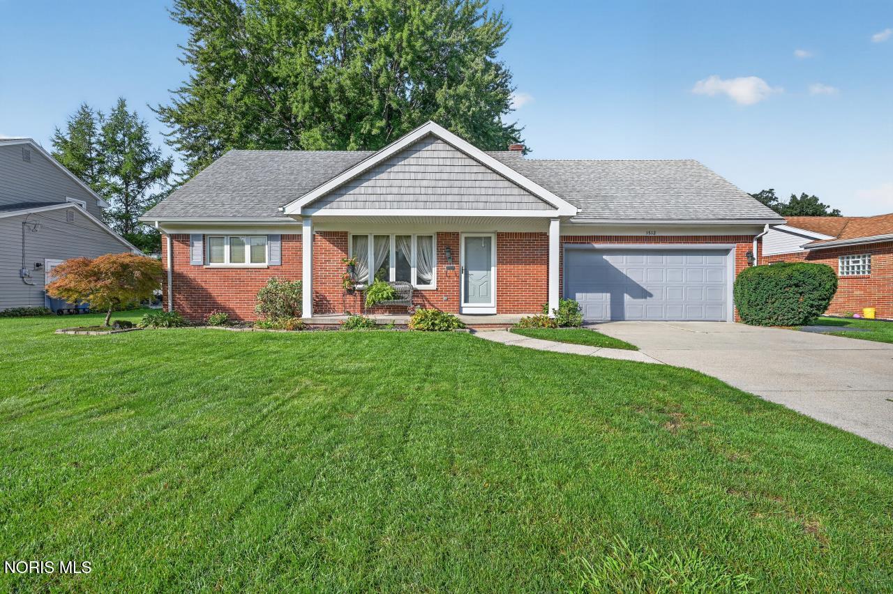 1512 Highland Green Drive — photo