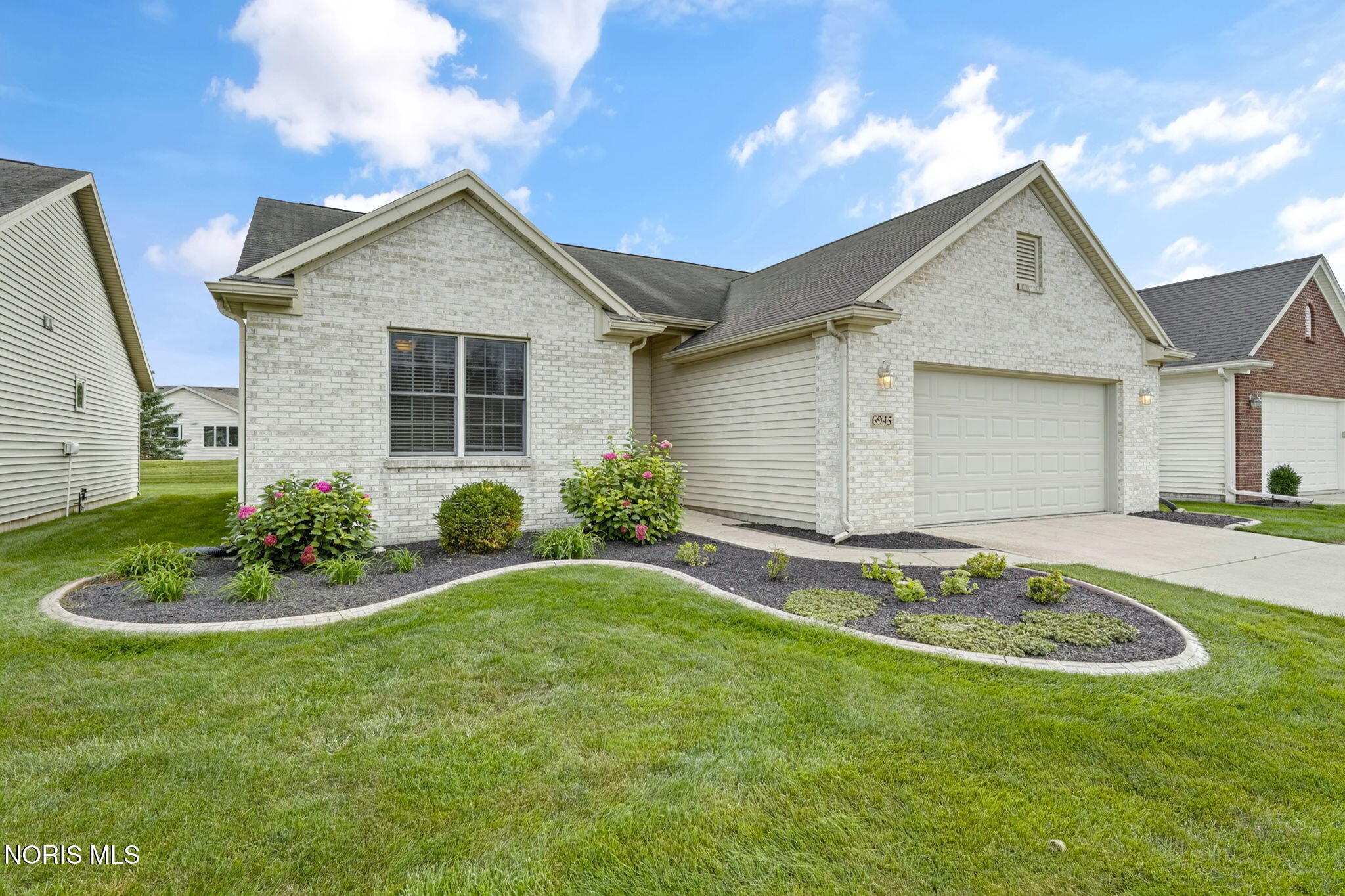 6945 Southpine Court — photo