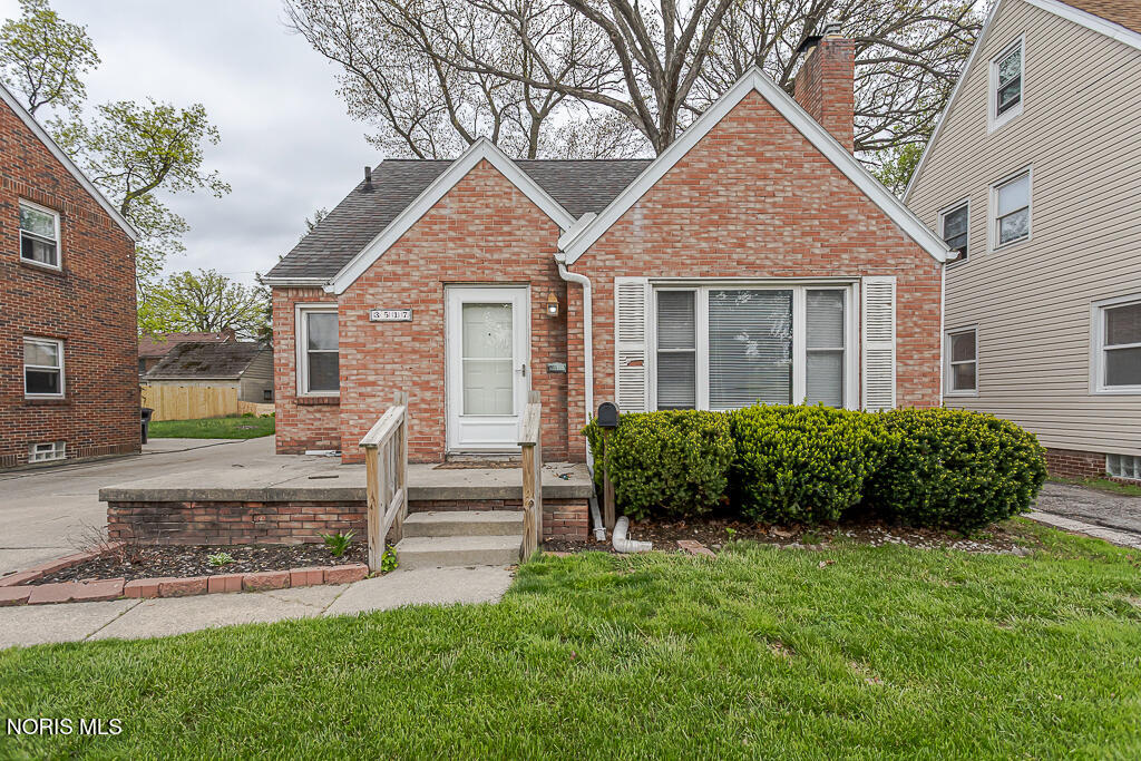3517 Douglas Road — photo