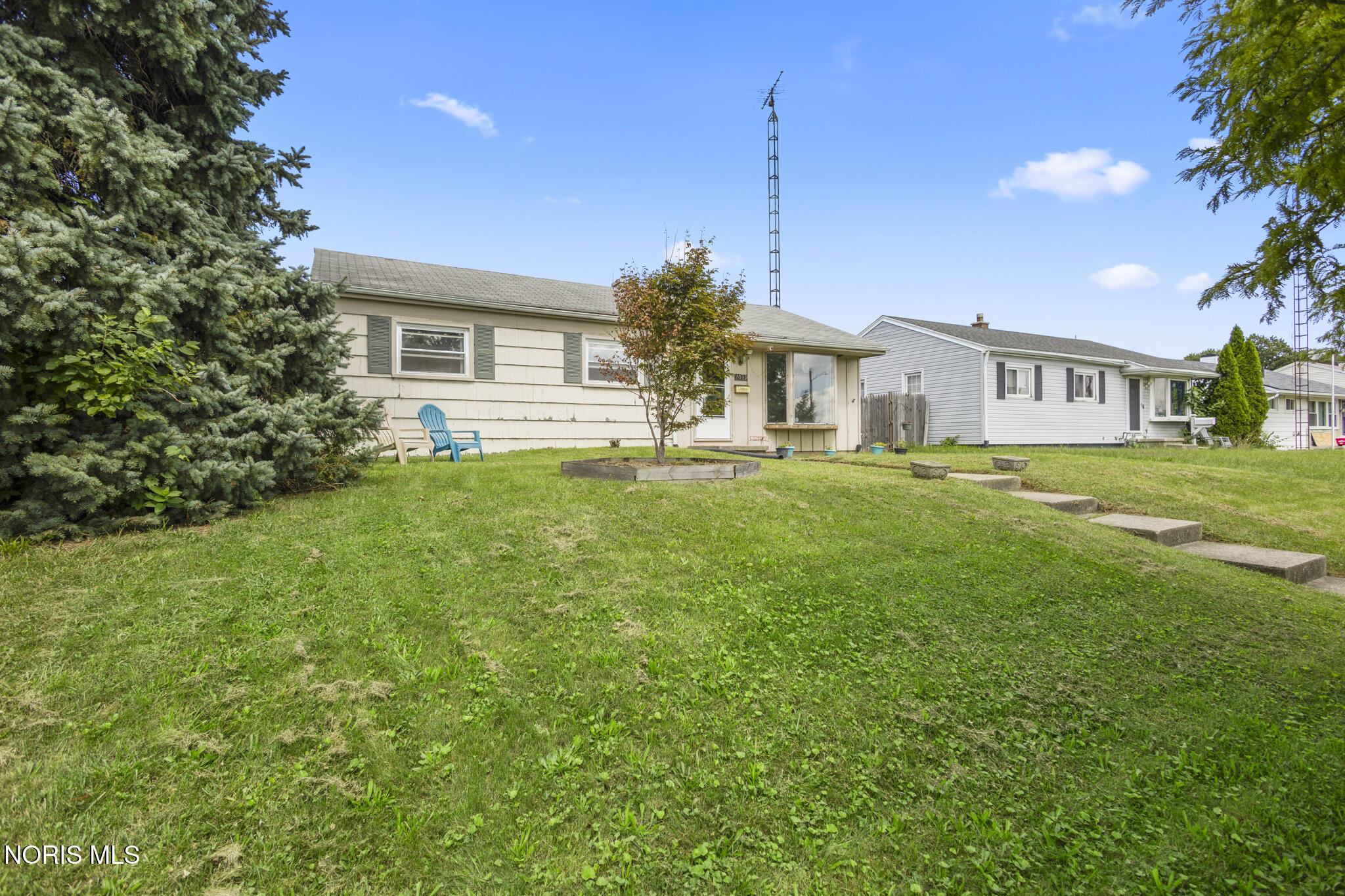 2039 N Ravine Parkway — photo