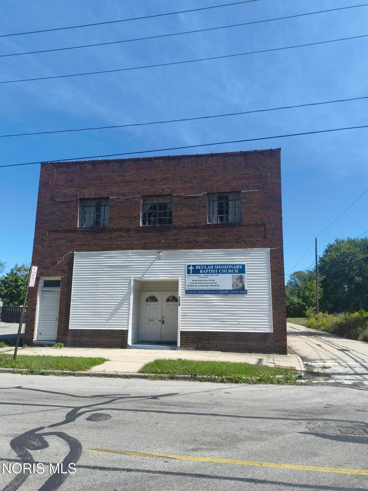 720 Junction Avenue — photo
