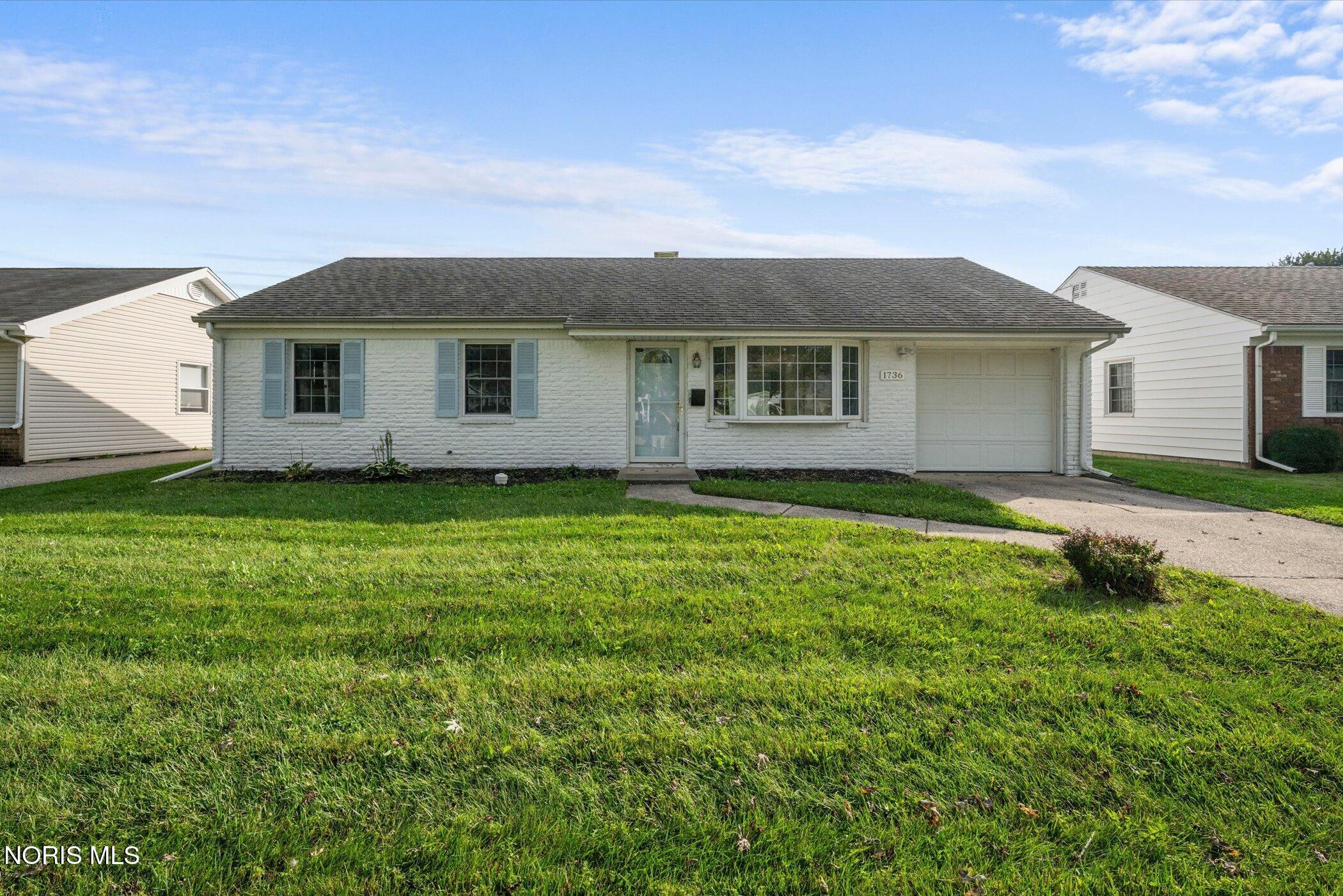1736 Parkway Drive, North — photo
