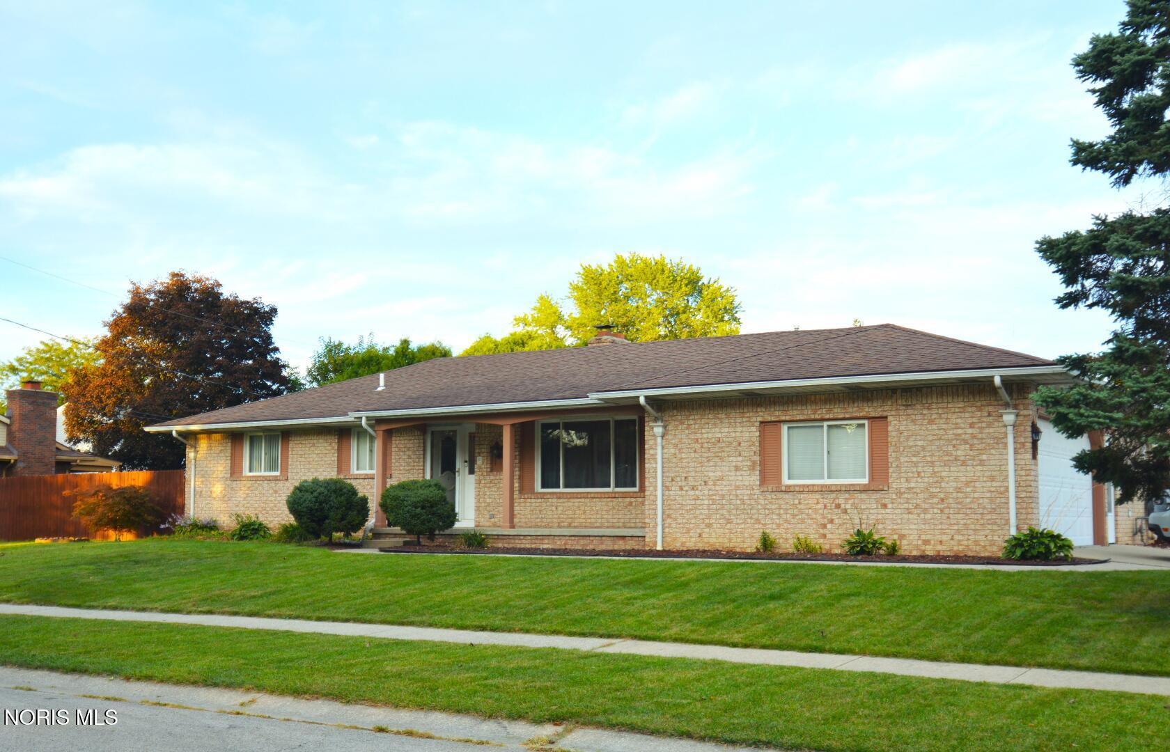 59 Applewood Drive — photo
