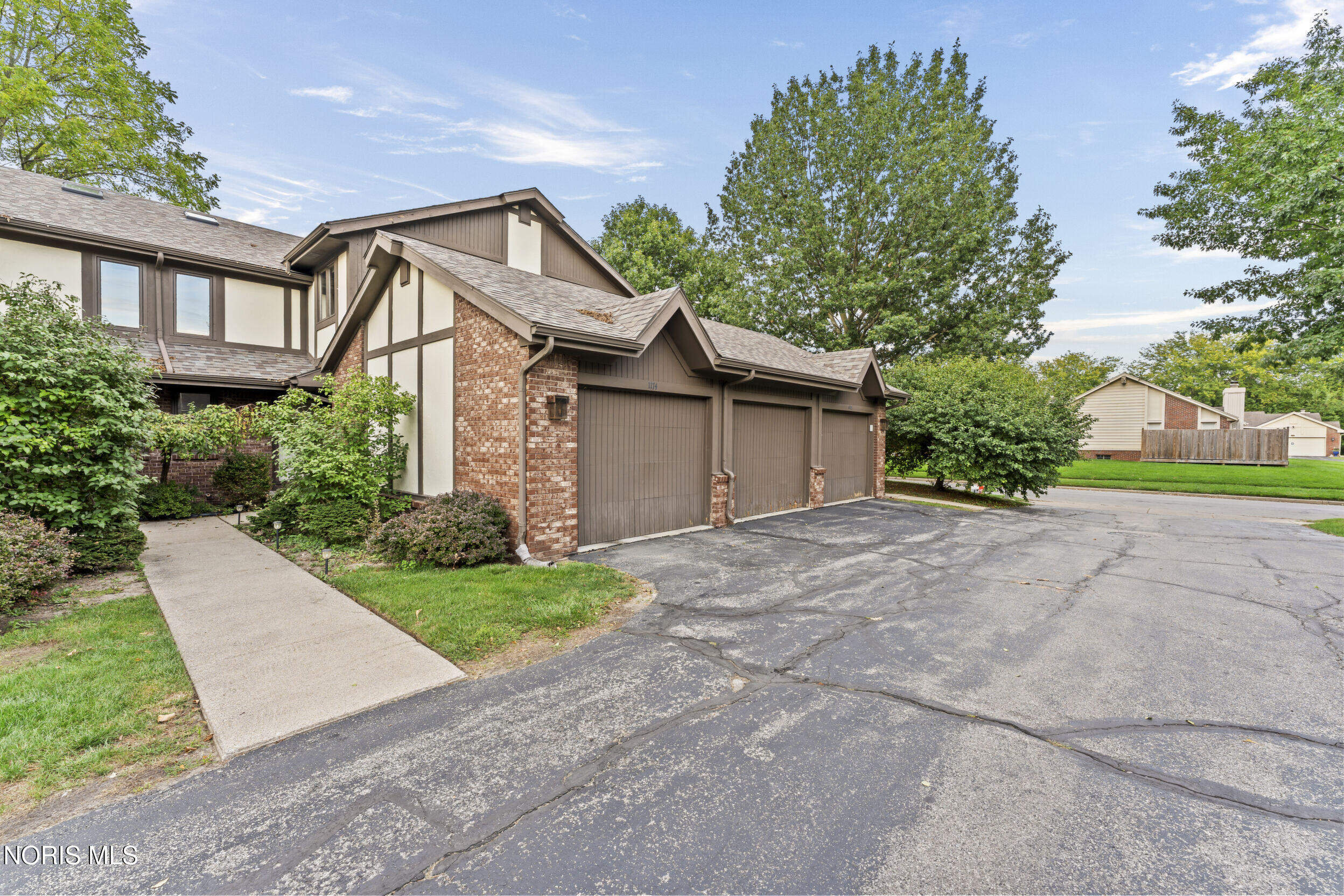 1174 Hidden Ridge Road — photo