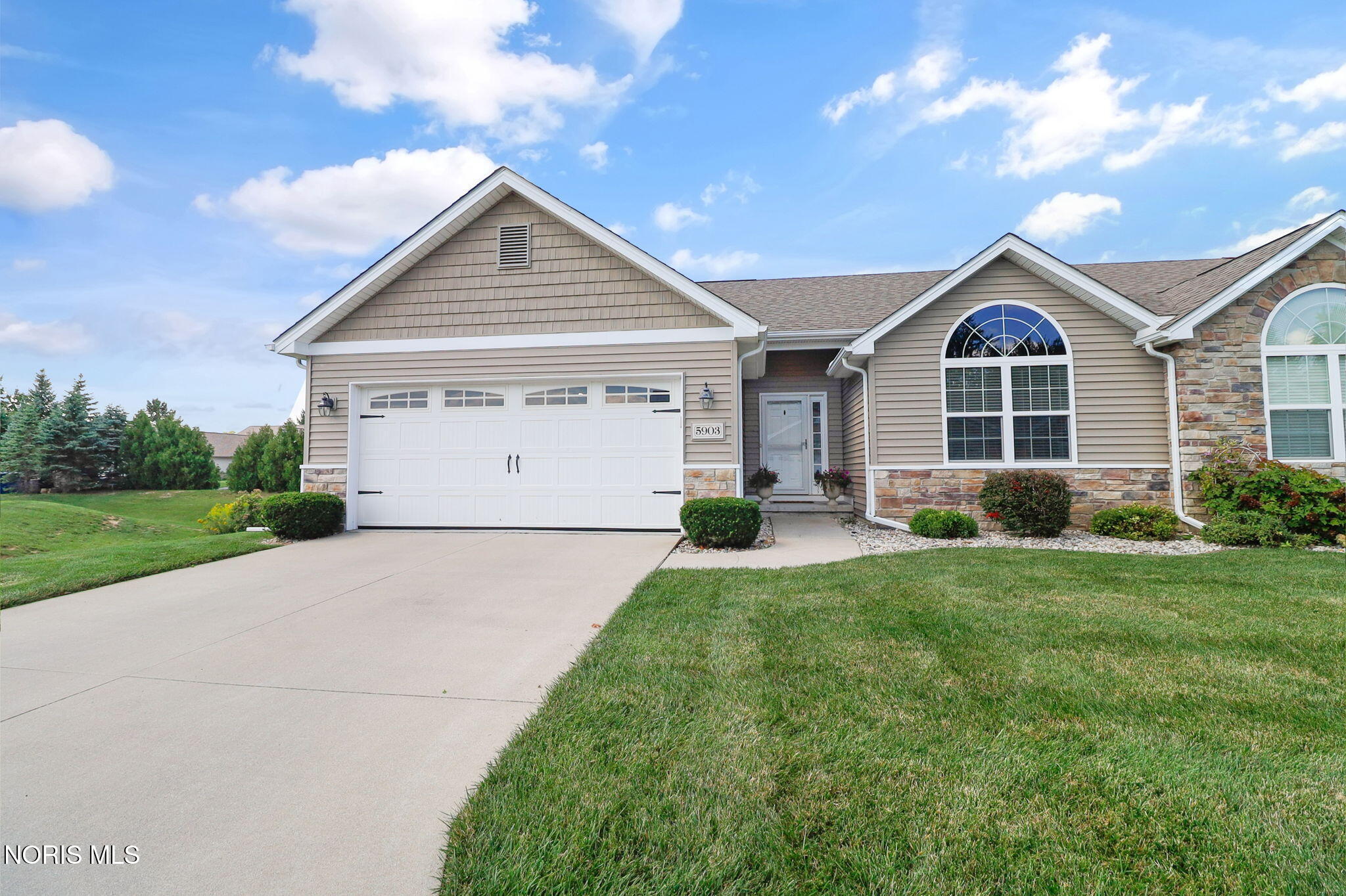 5903 Pine Tree Place — photo