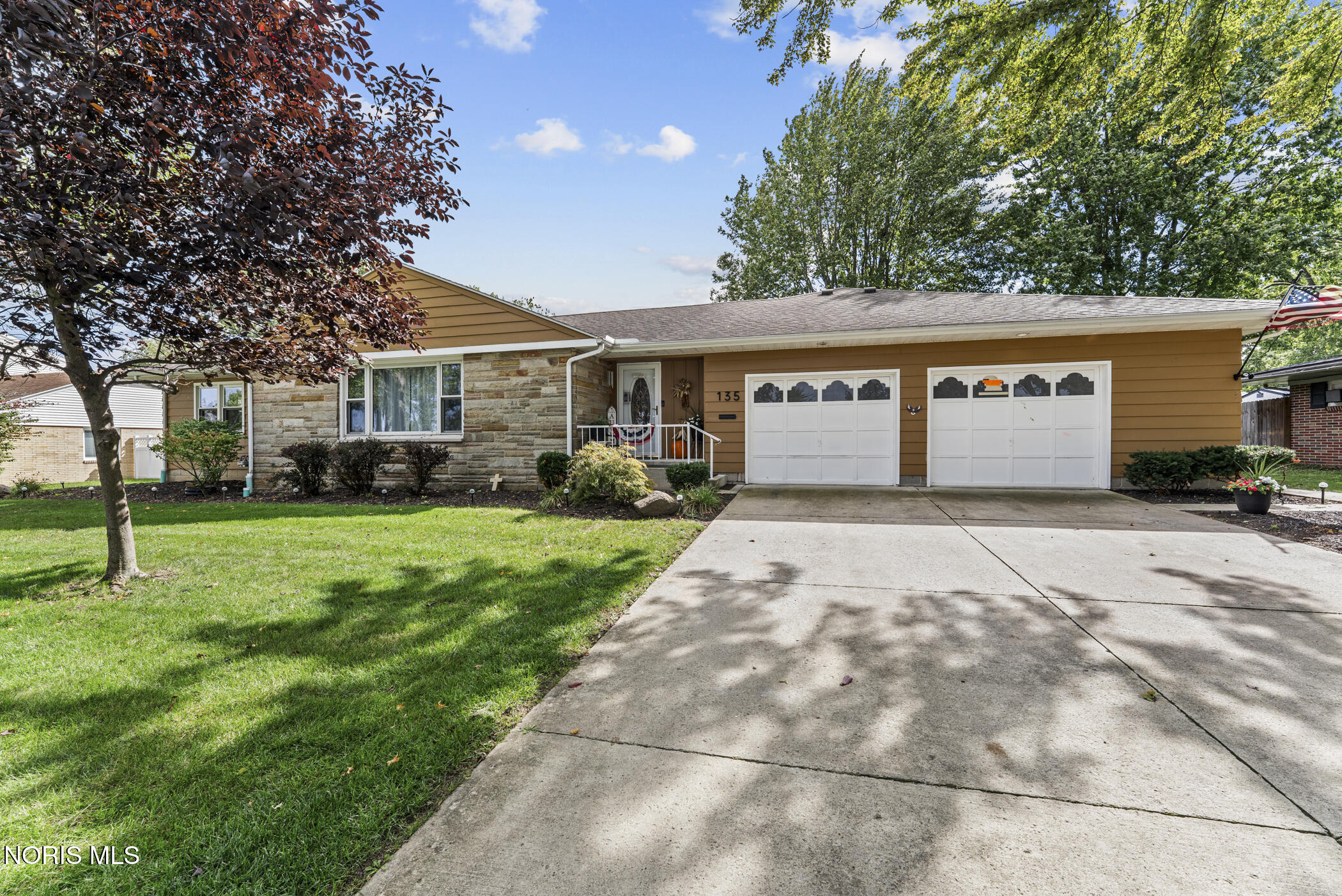 135 Northcliff Drive — photo