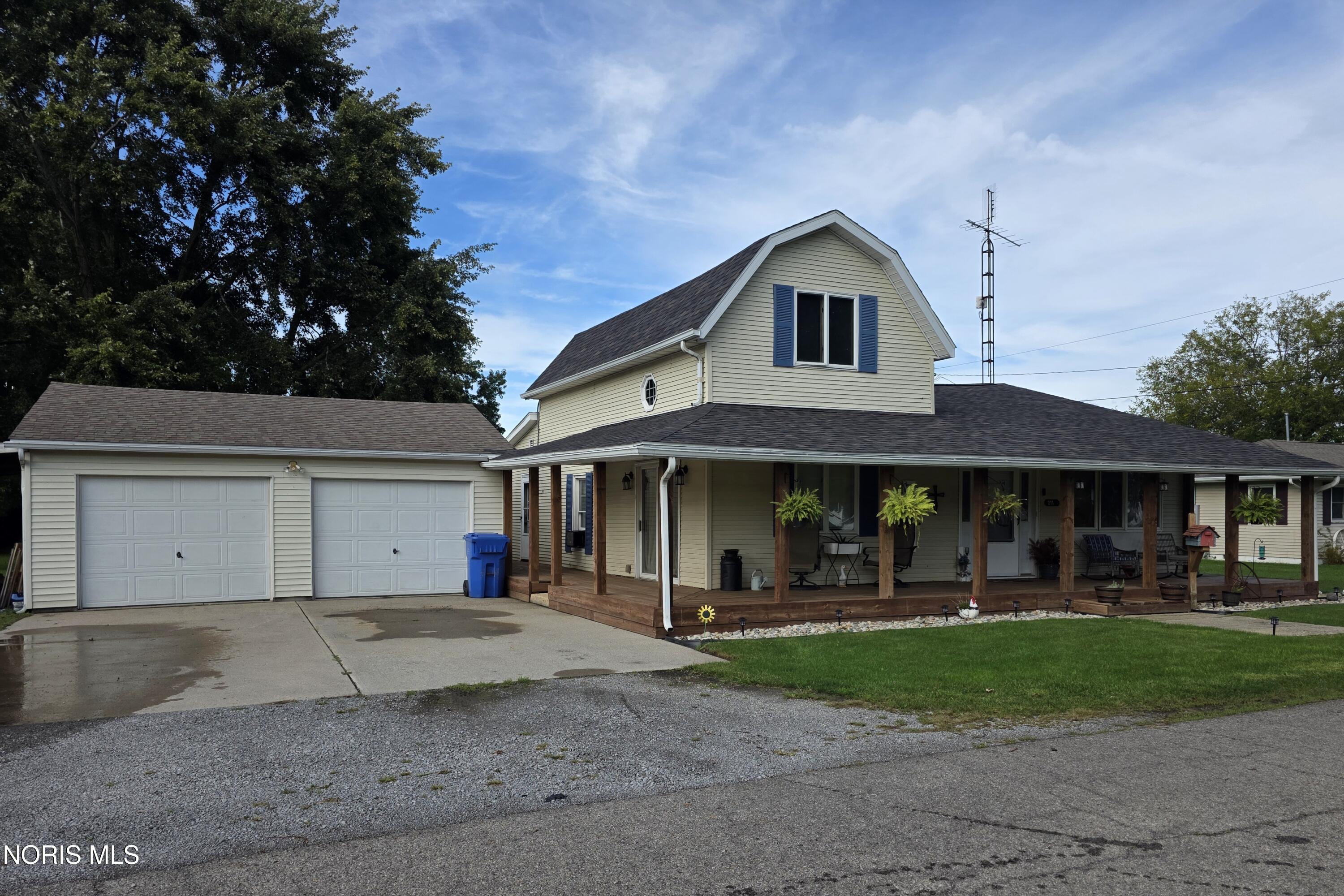 211 E Broadway Street — photo