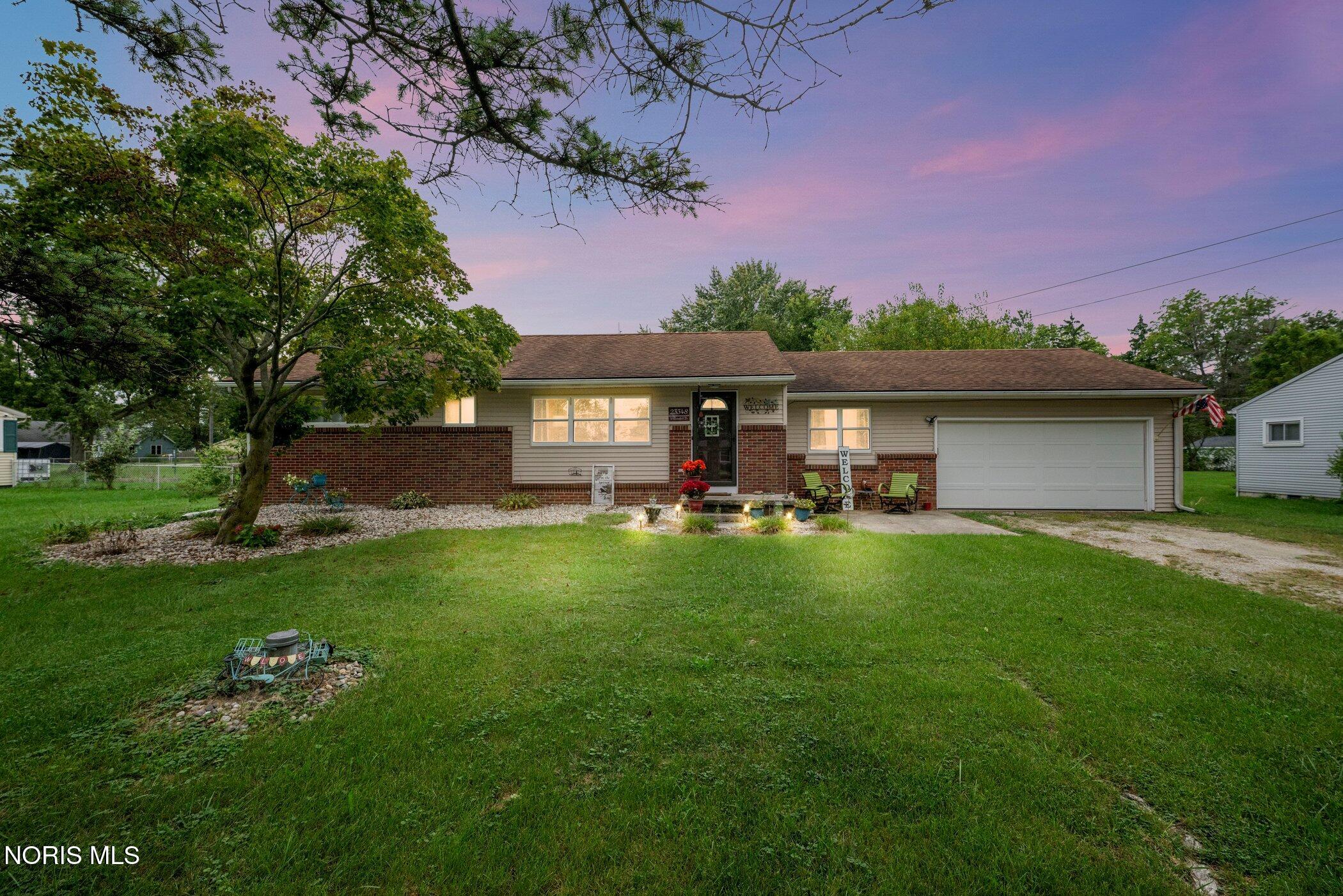 23348 W Centerfield Drive — photo