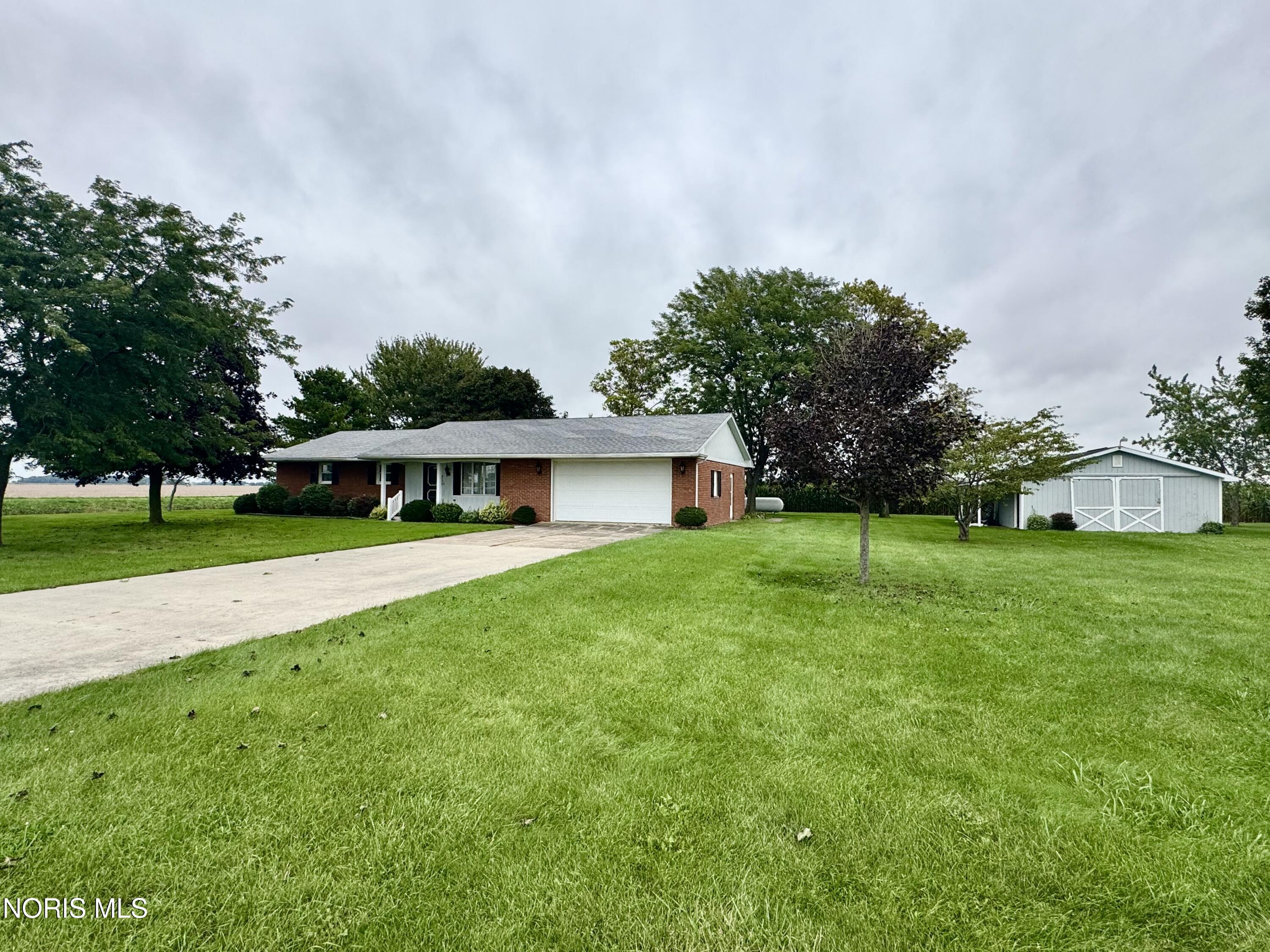 B976 County Road 6 — photo