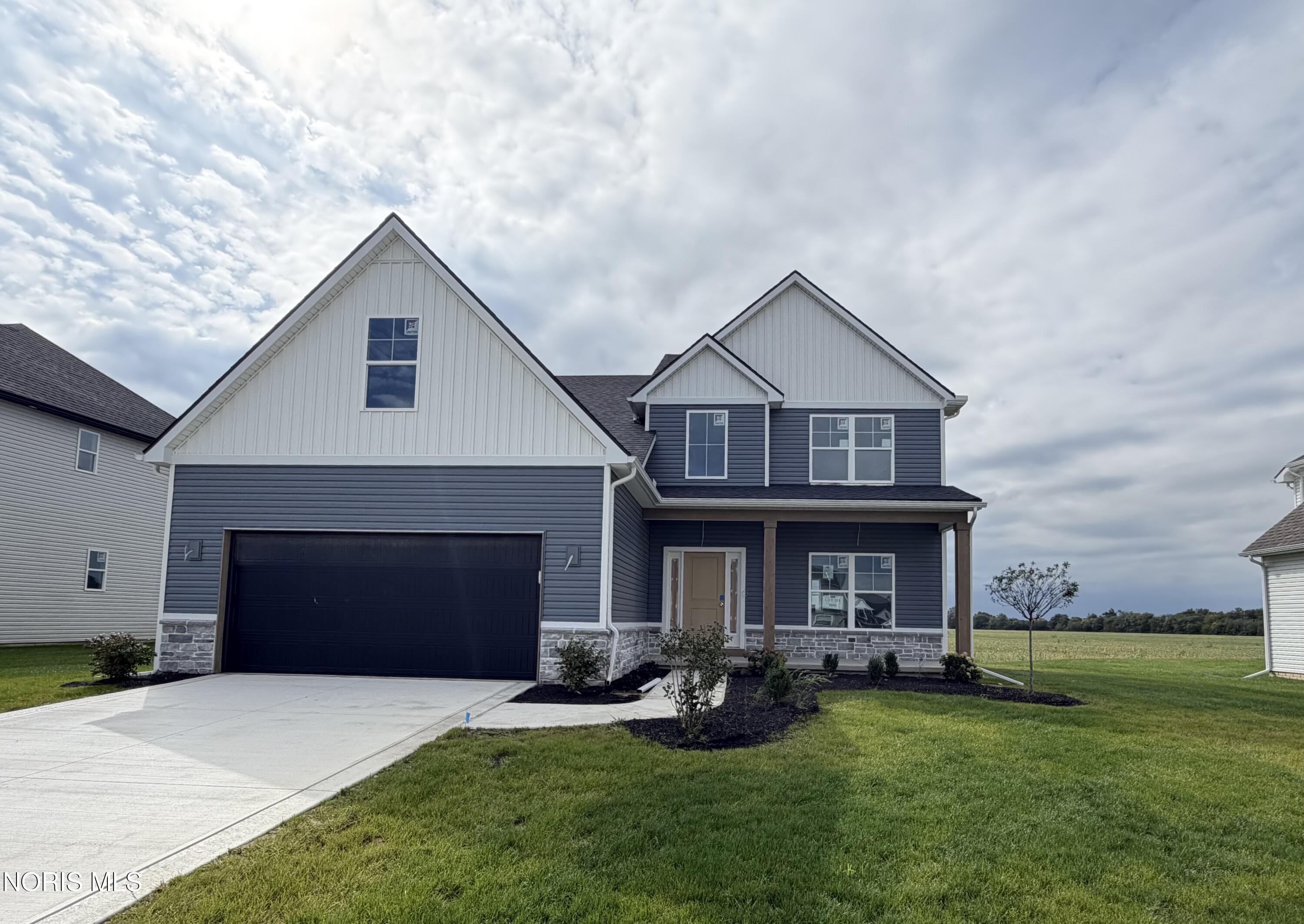9845 Featherwood Lane — photo