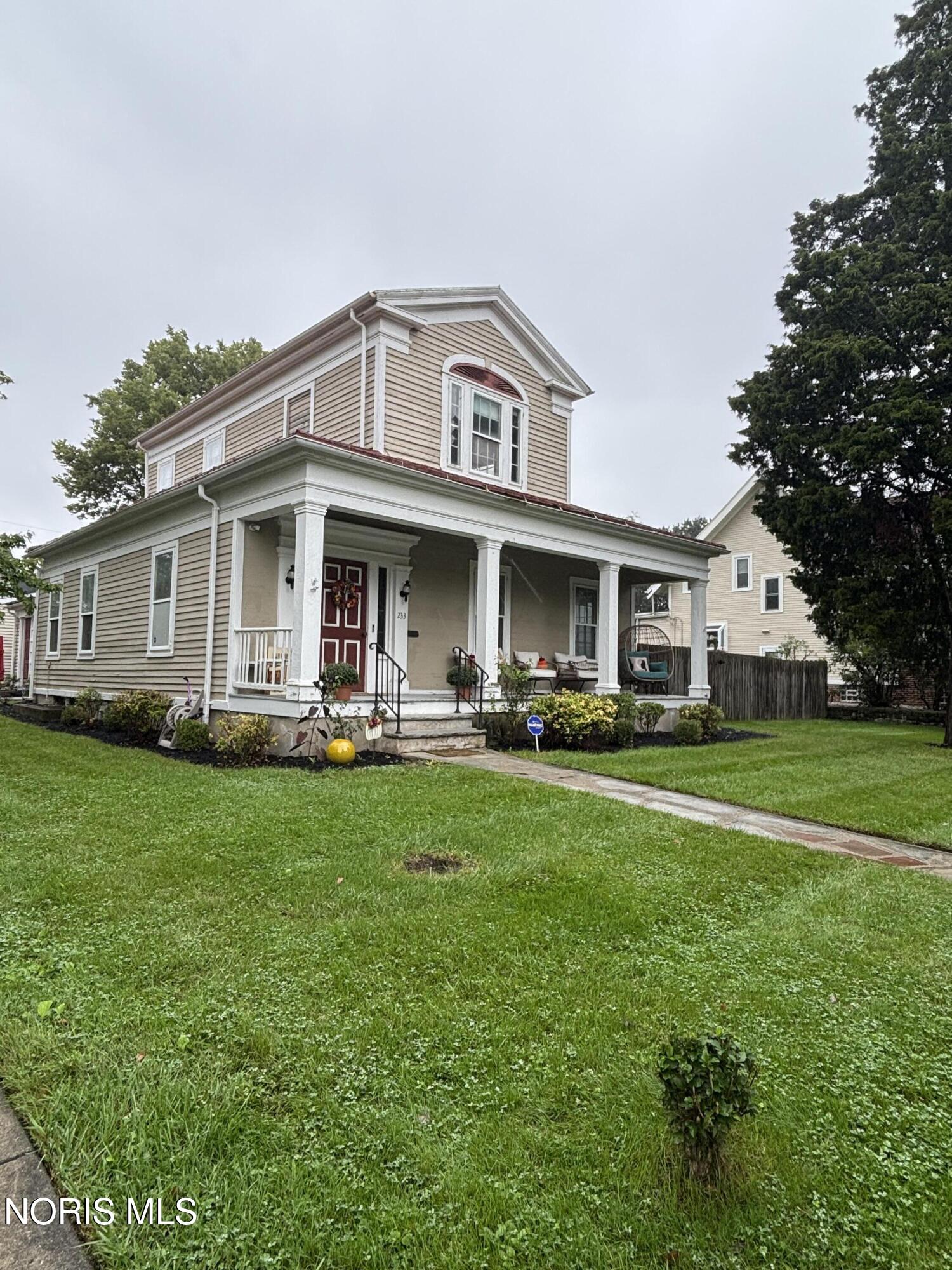 233 W Harrison Street — photo