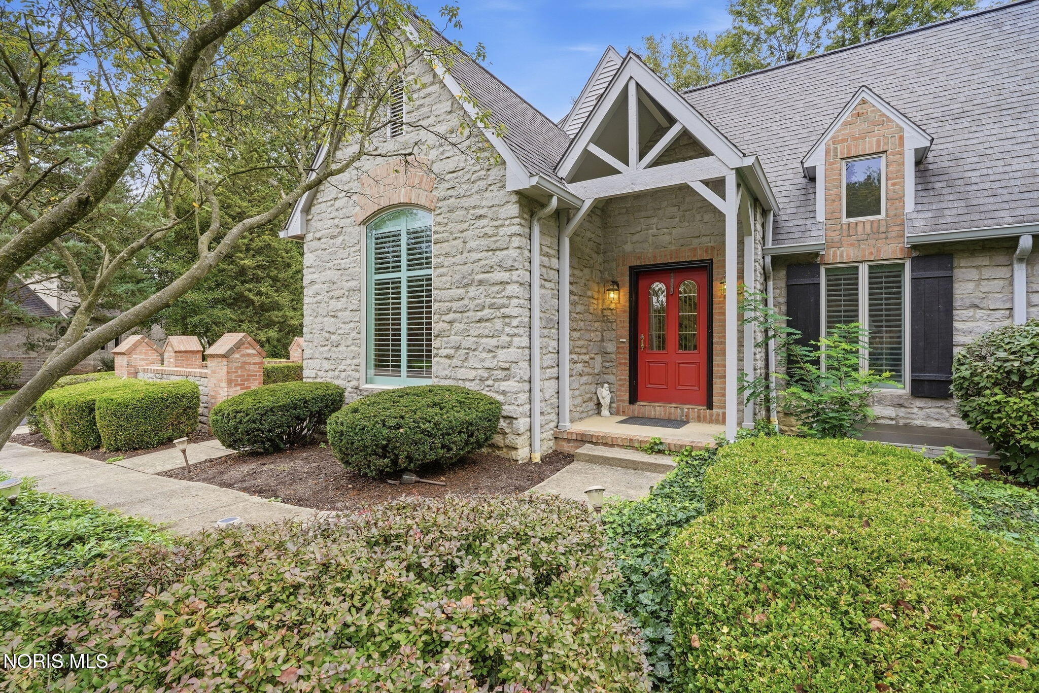 5 Hunters Gate Drive — photo