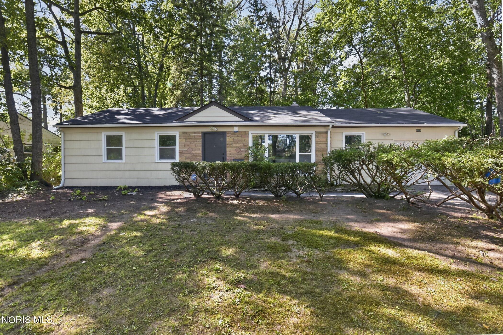 5045 Fairgreen Drive — photo