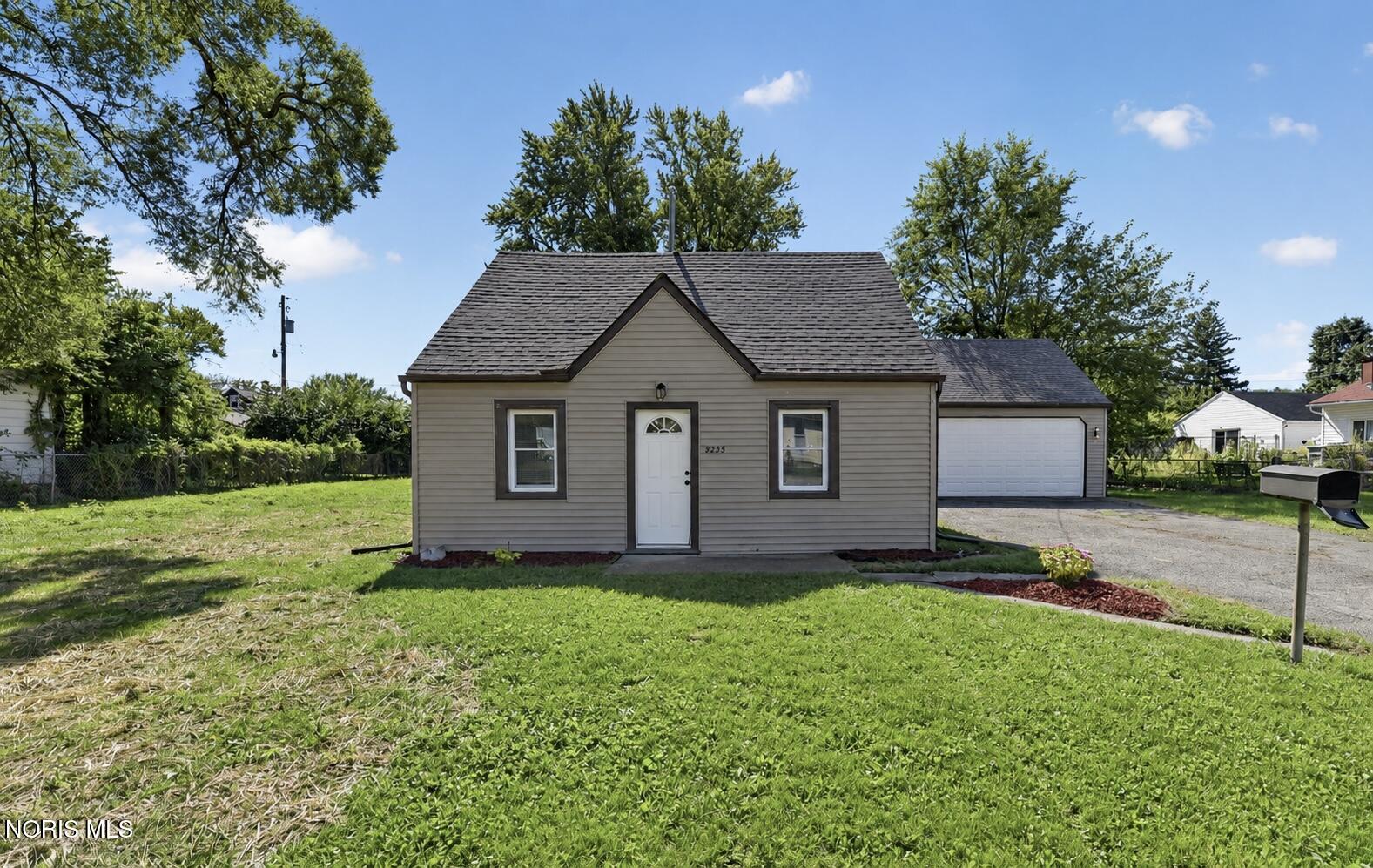 5235 Patriot Drive — photo
