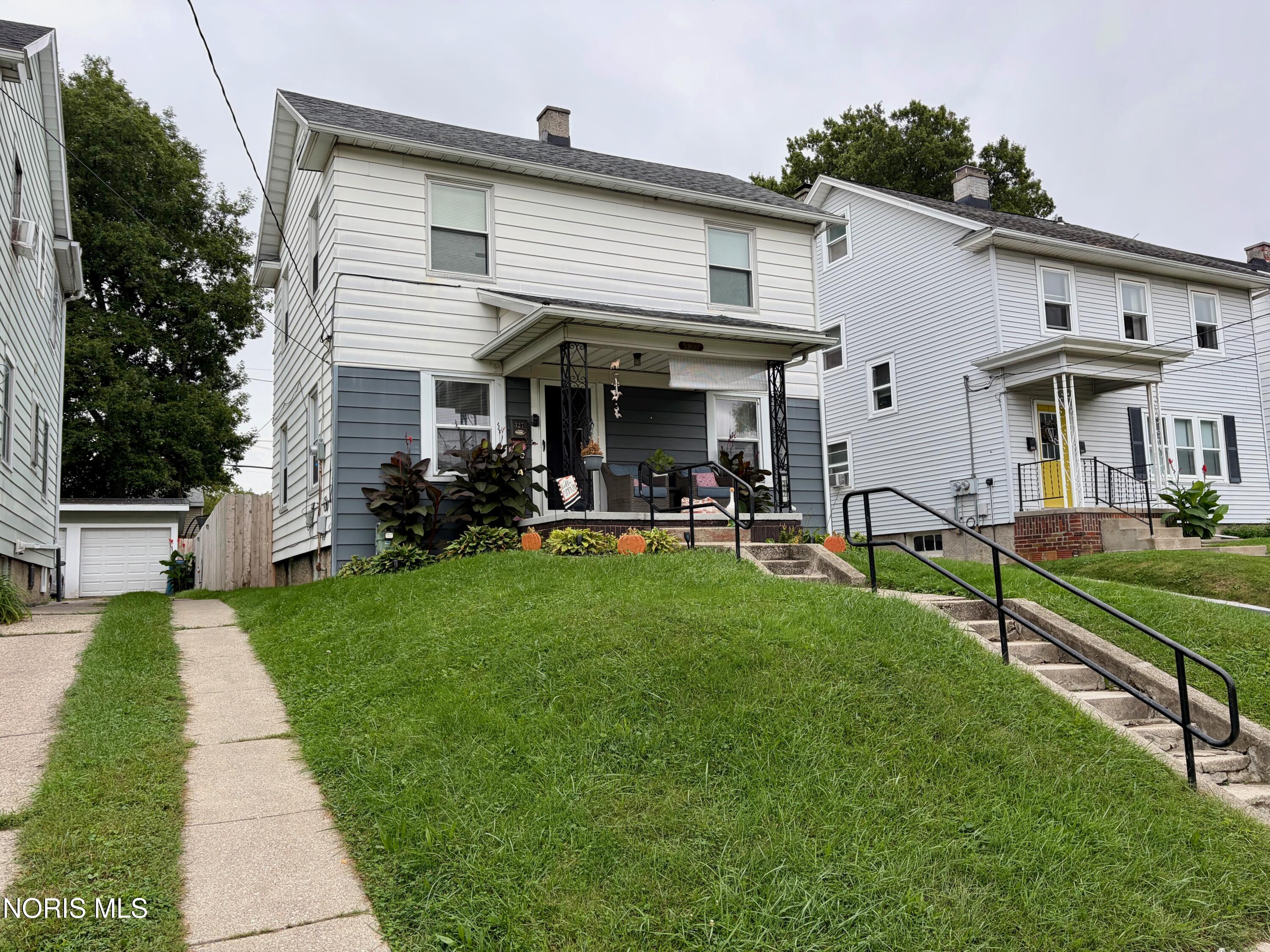 327 Van Buren Avenue — photo