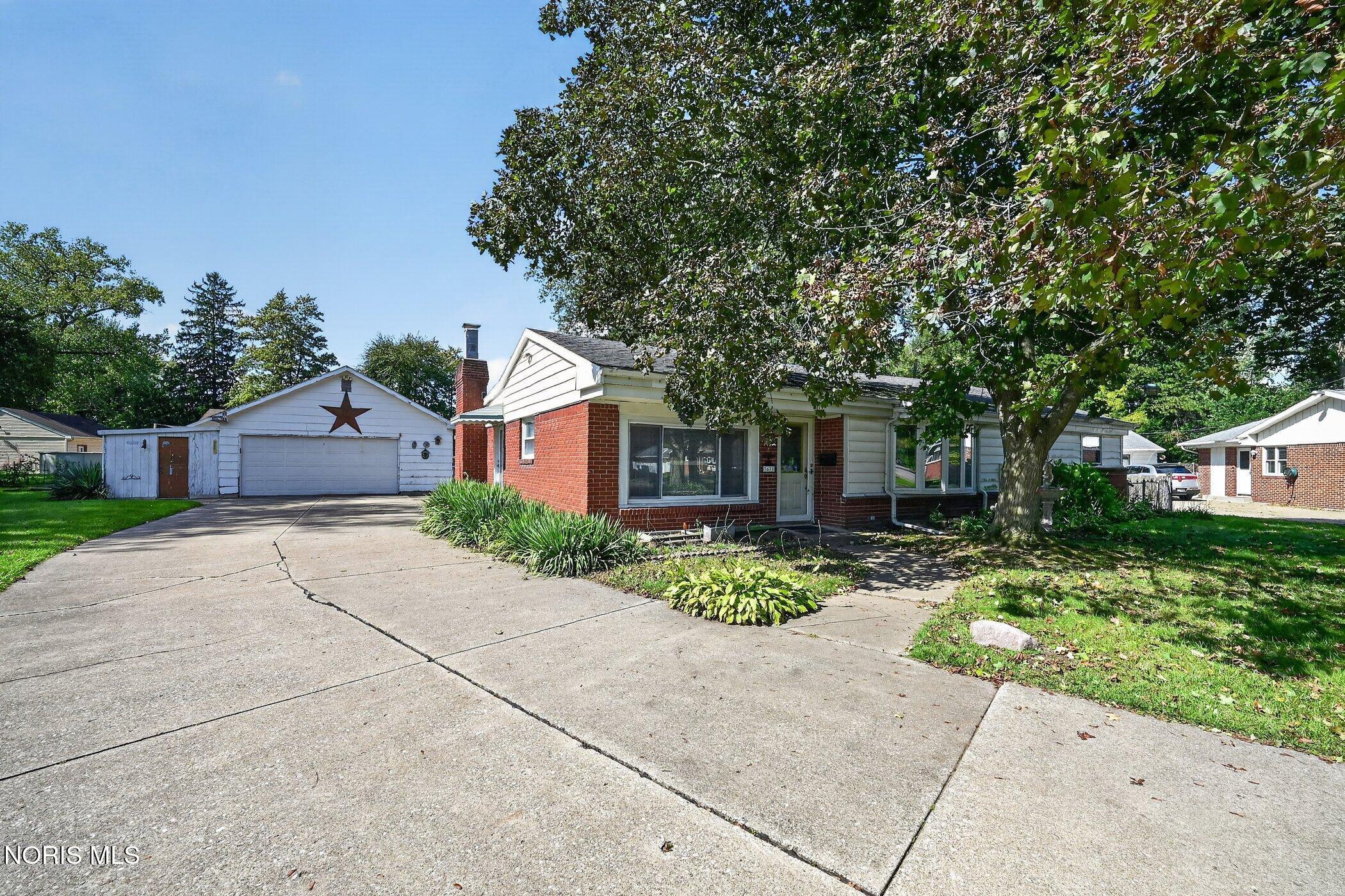 3633 Robin Road — photo