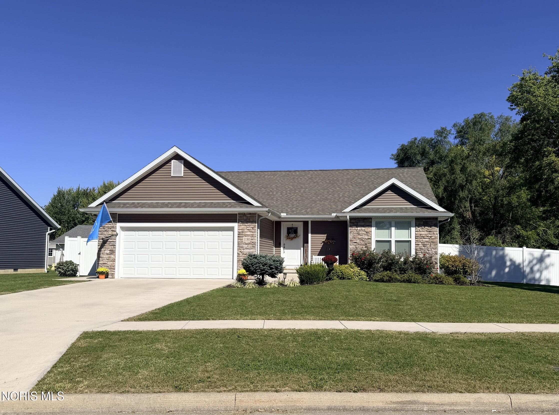 1180 Kennsington Drive — photo