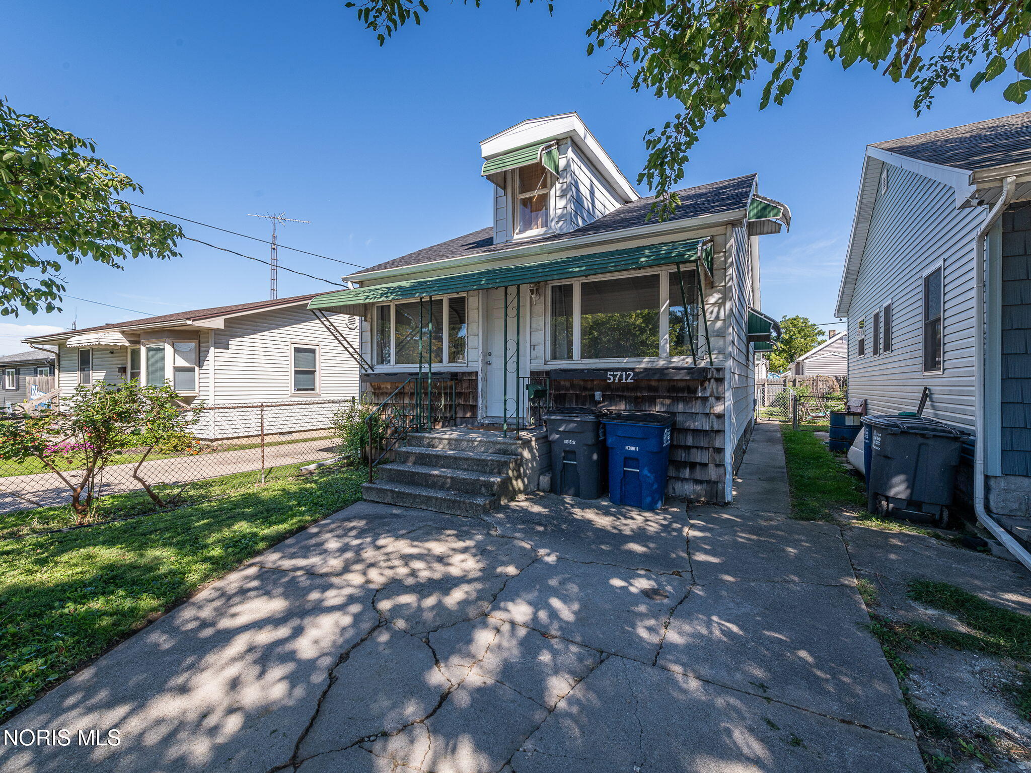 5712 Edgewater Drive — photo