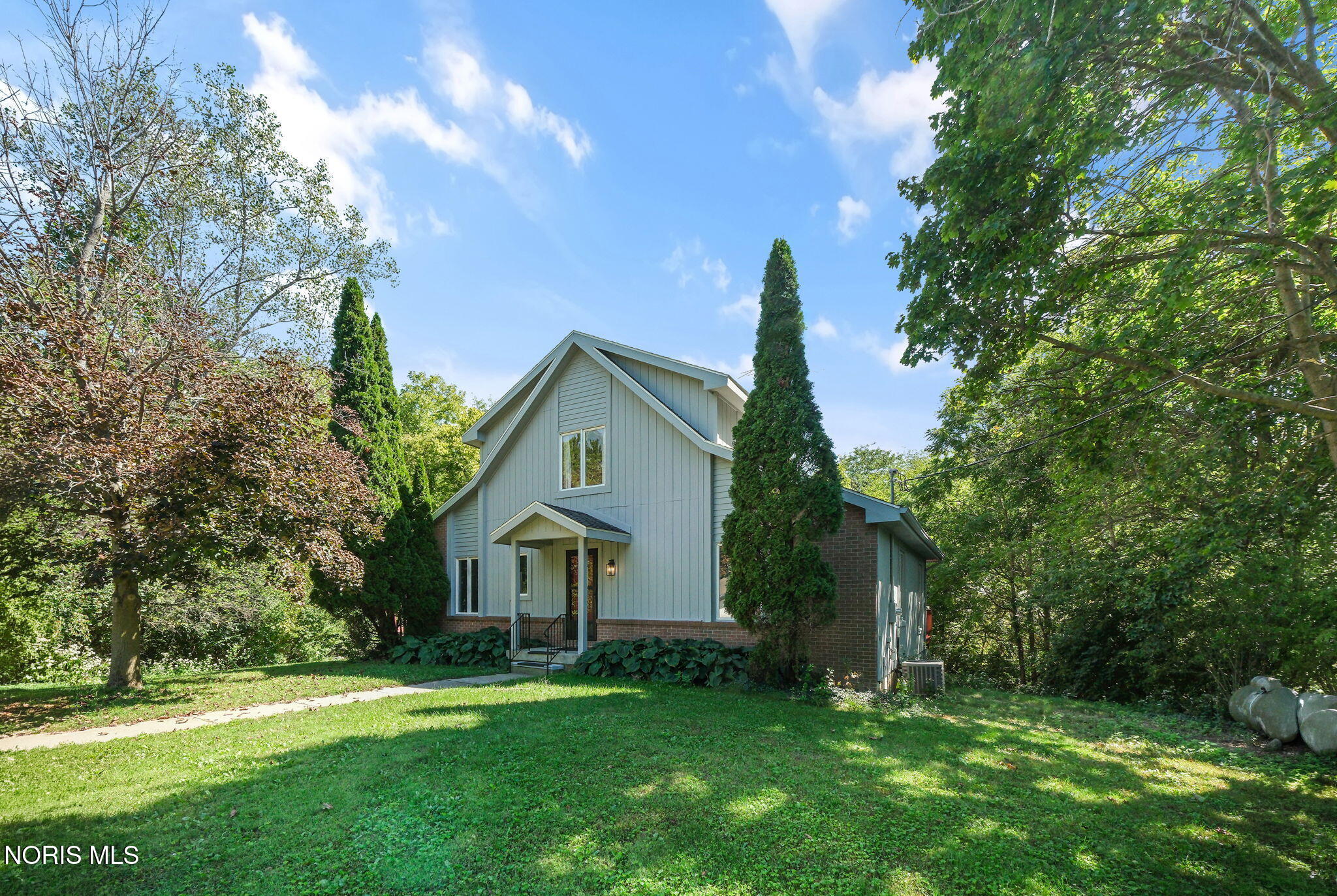 11005 S River Road — photo