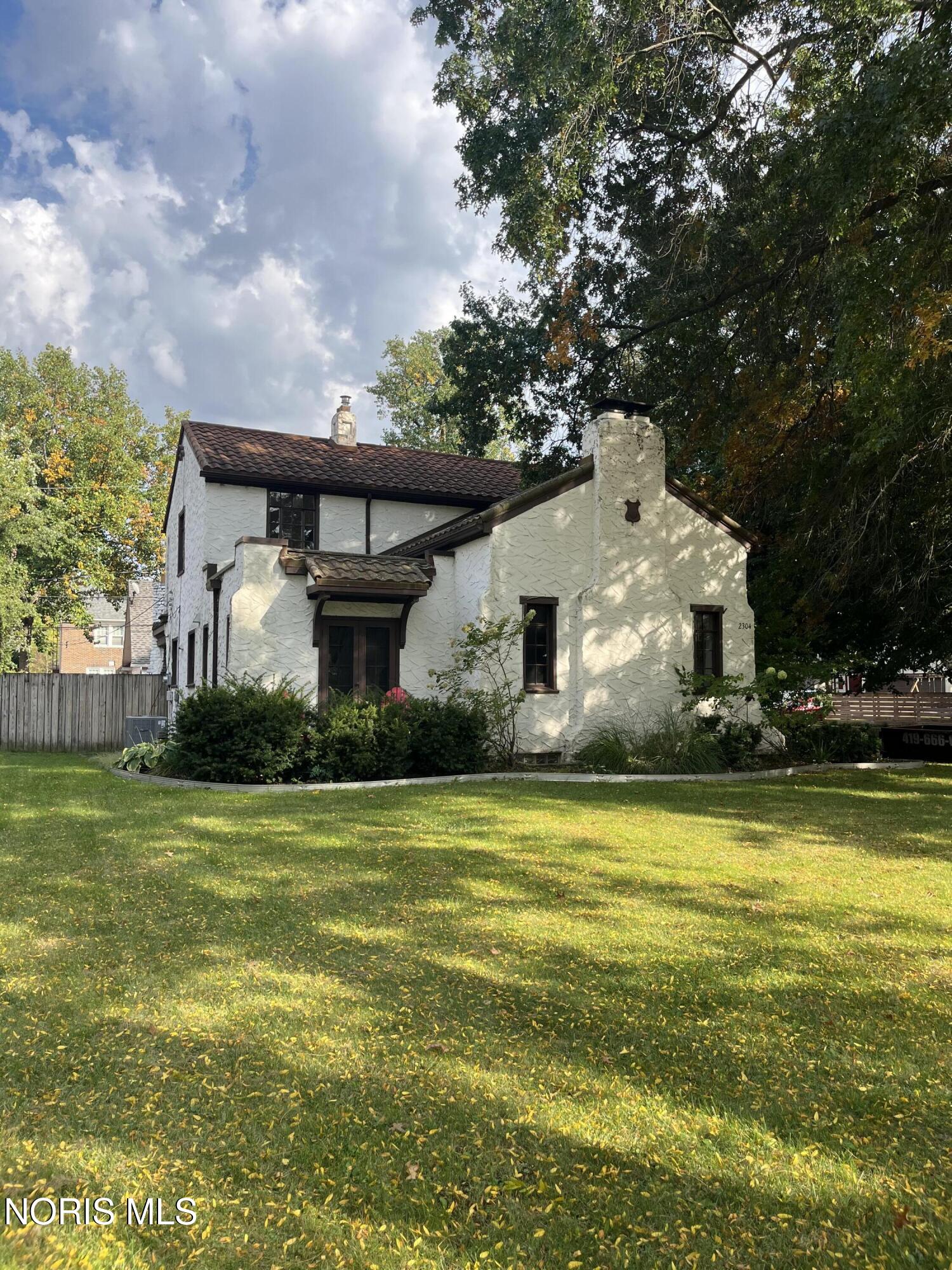 2304 Drummond Road — photo