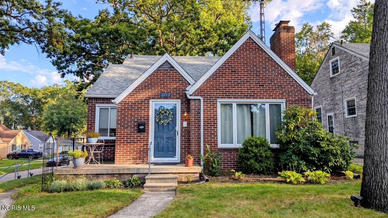 2712 Grantwood Drive — photo
