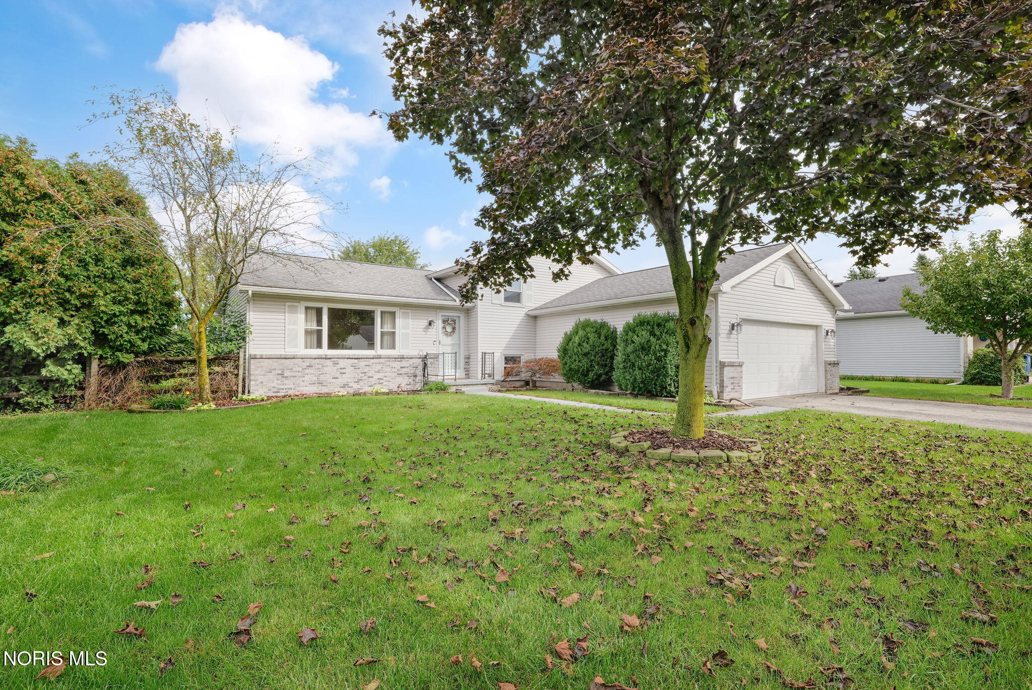 5576 Forest Green Drive — photo