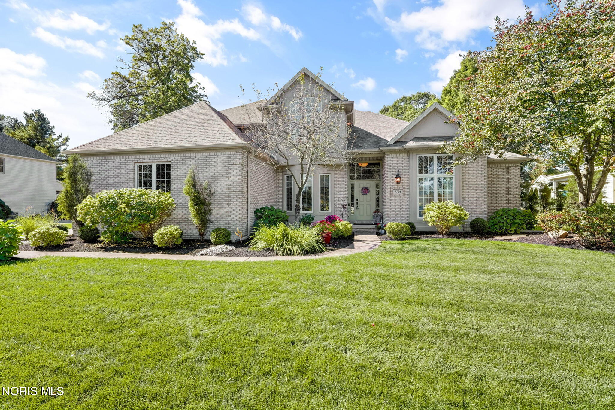 2225 Willow Pond Boulevard — photo