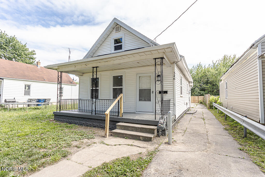 346 E Streicher Street — photo