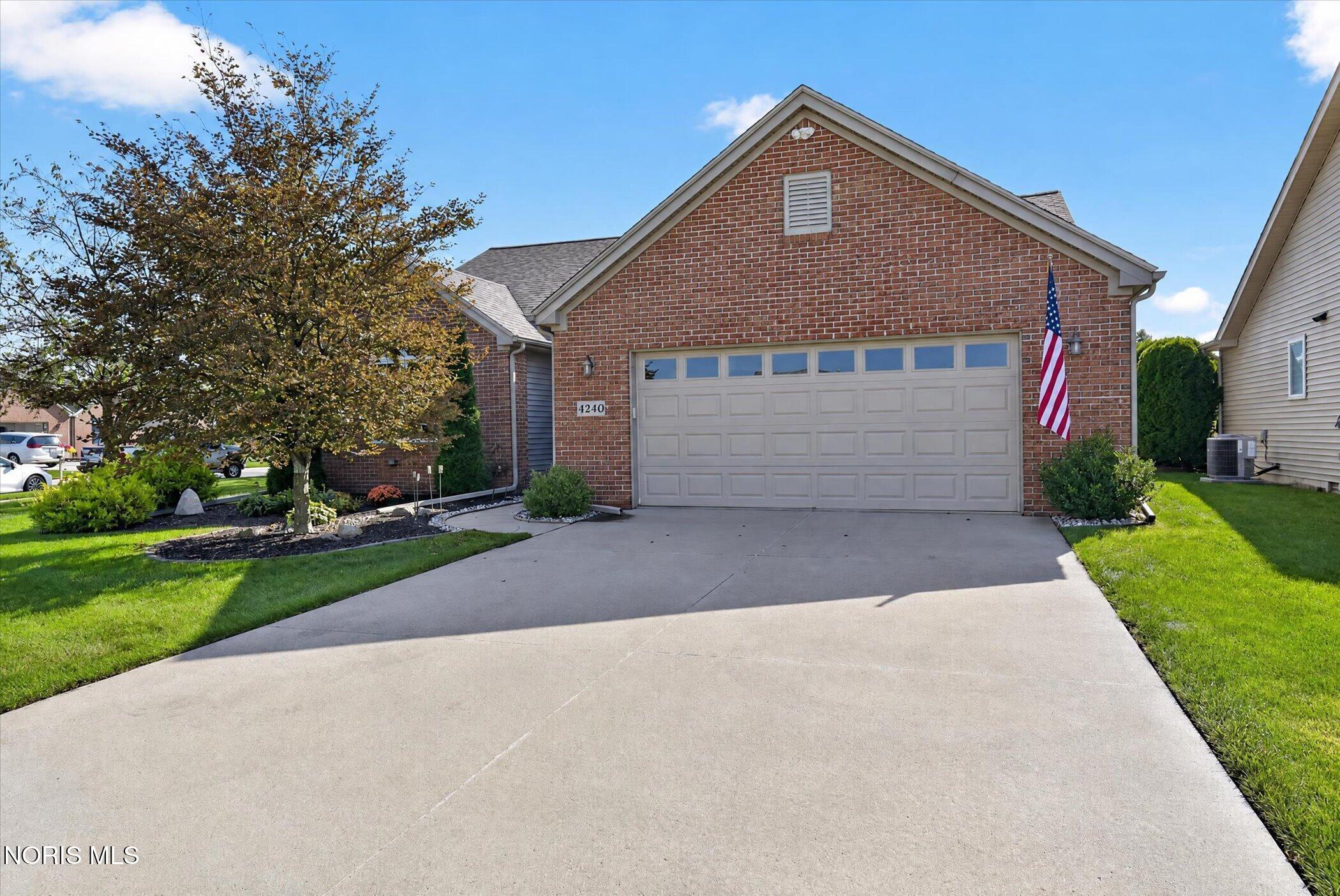 4240 E Crystal Ridge Drive — photo