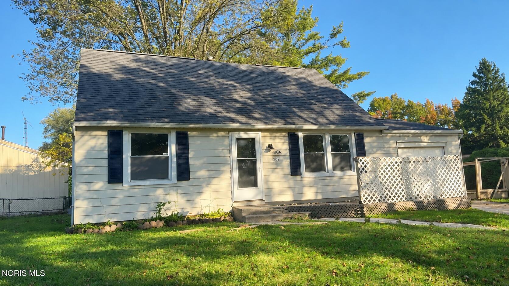 908 Burke Glen Road — photo