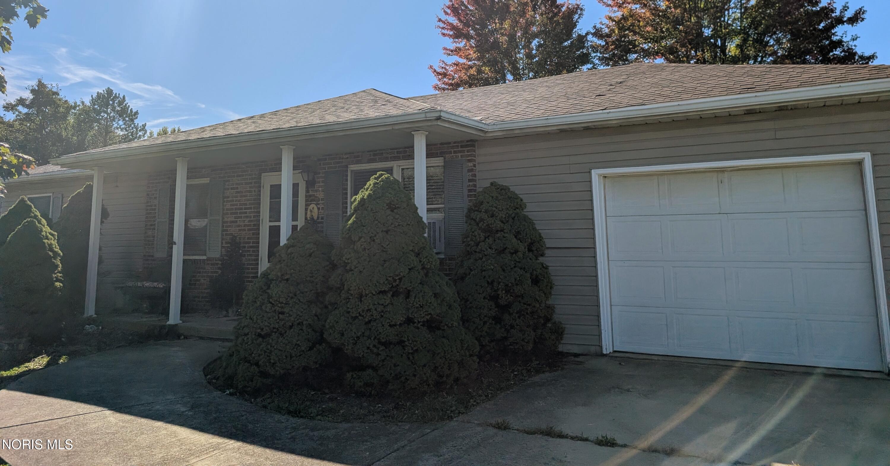 206 Pine Tree Drive — photo