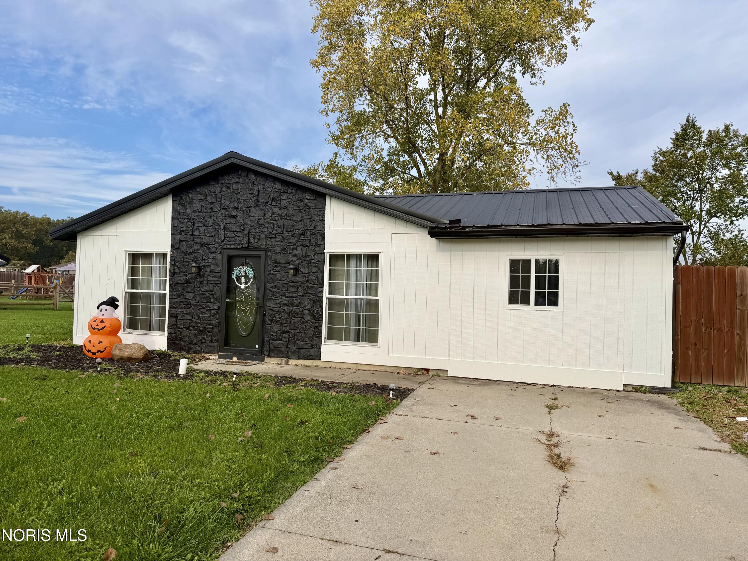 4316 W Rolling Meadows Boulevard — photo